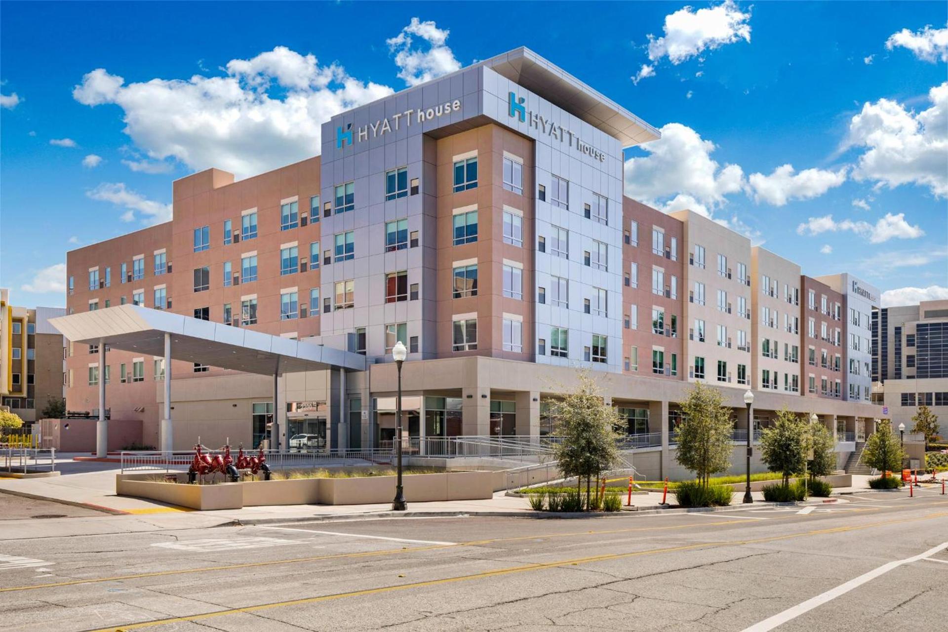 Hyatt House LA - University Medical Center photo 27