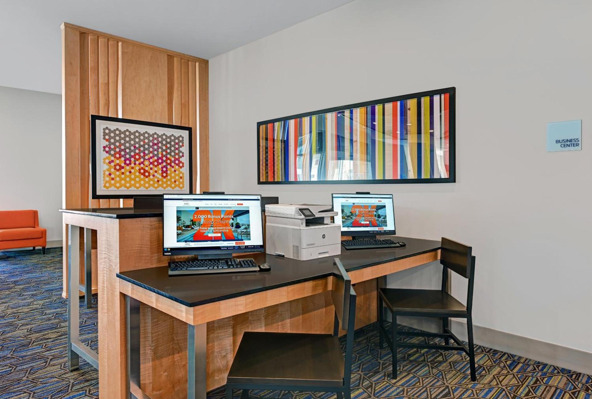 Holiday Inn Express & Suites Memorial – CityCentre by IHG photo 21