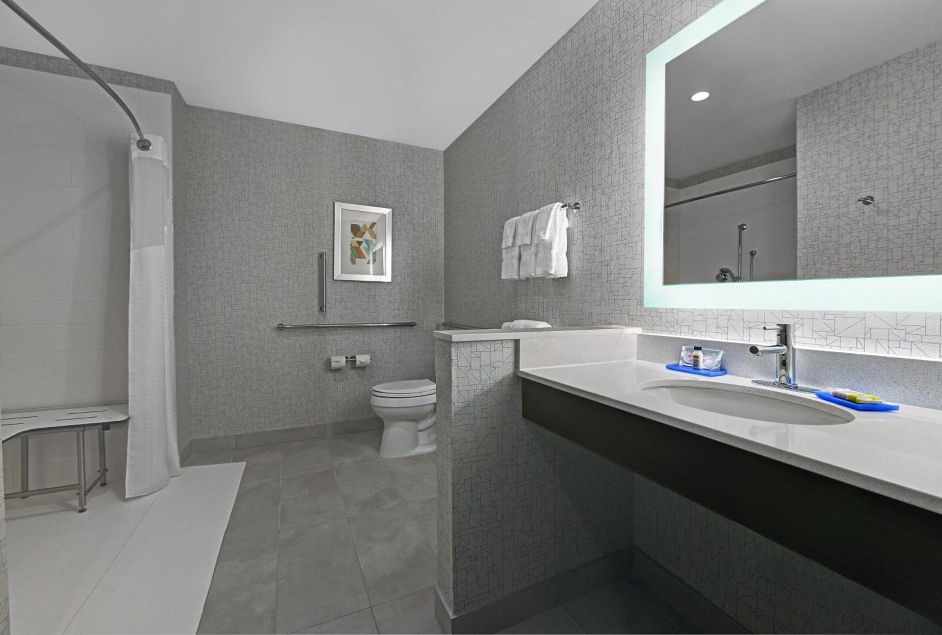 Holiday Inn Express & Suites Memorial – CityCentre by IHG photo 51
