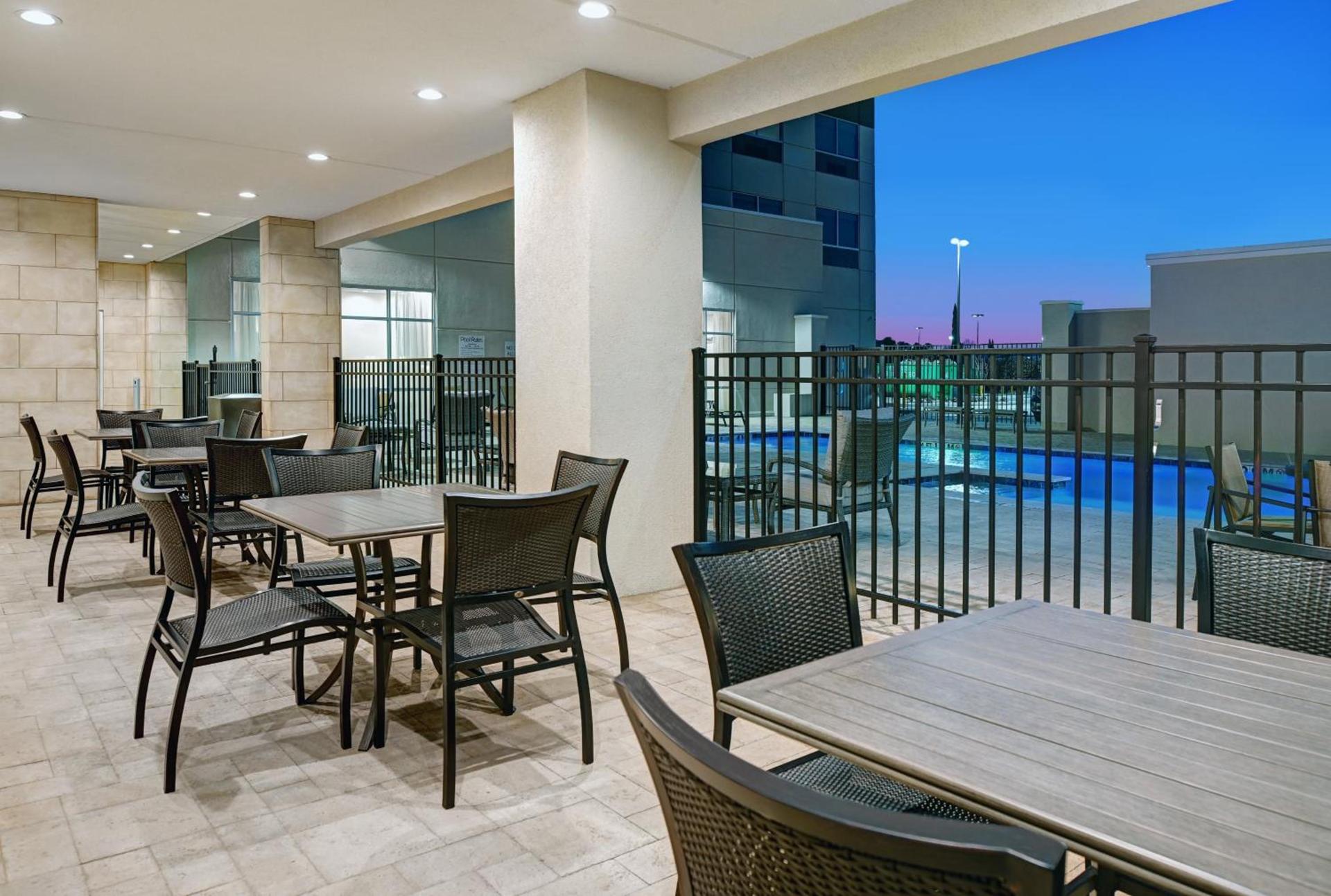 Holiday Inn Express & Suites Memorial – CityCentre by IHG photo 38
