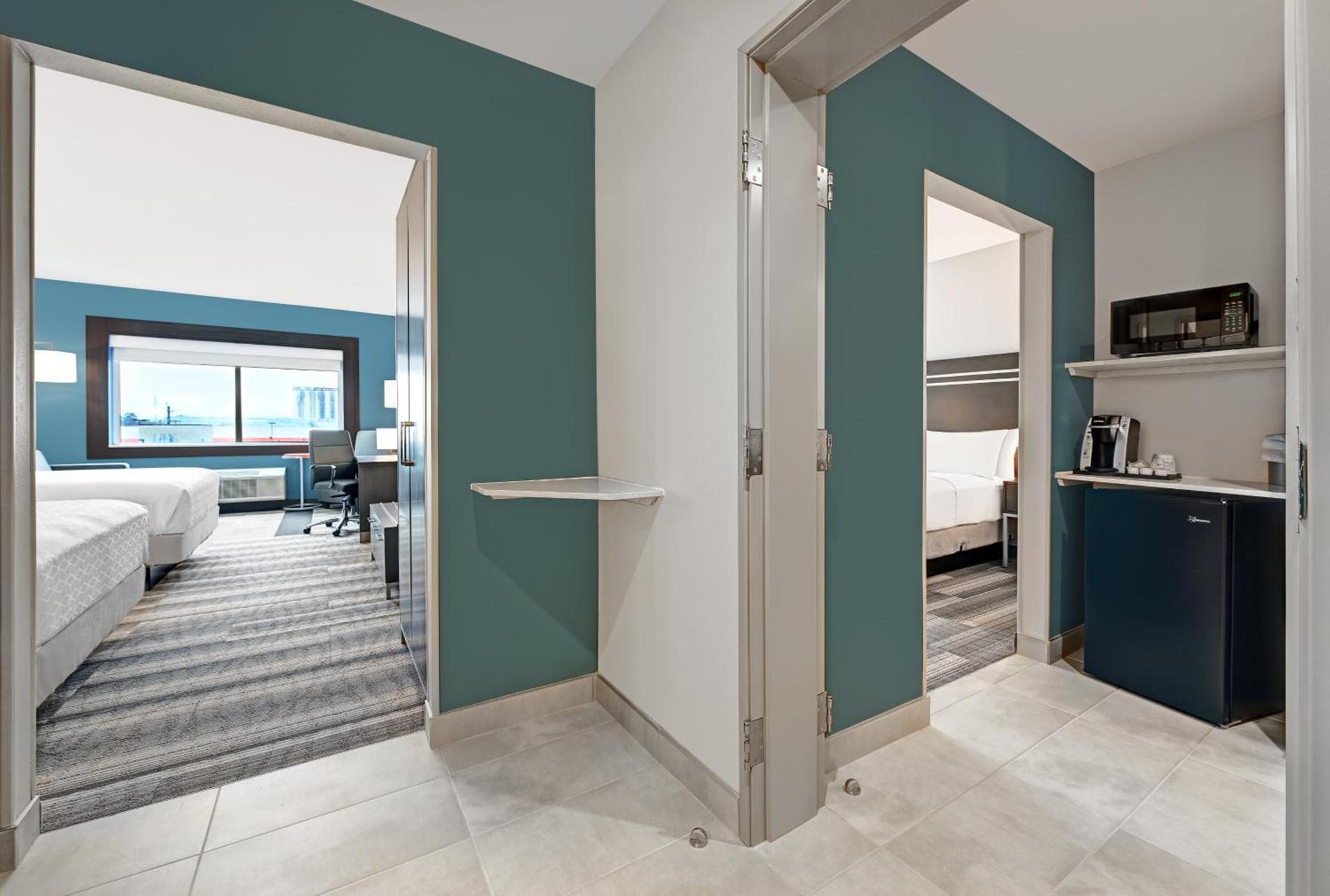 Holiday Inn Express & Suites Memorial – CityCentre by IHG photo 61