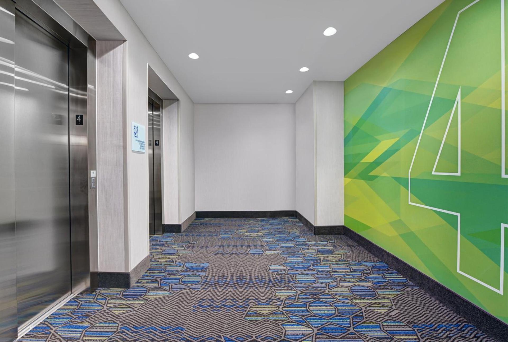 Holiday Inn Express & Suites Memorial – CityCentre by IHG photo 45