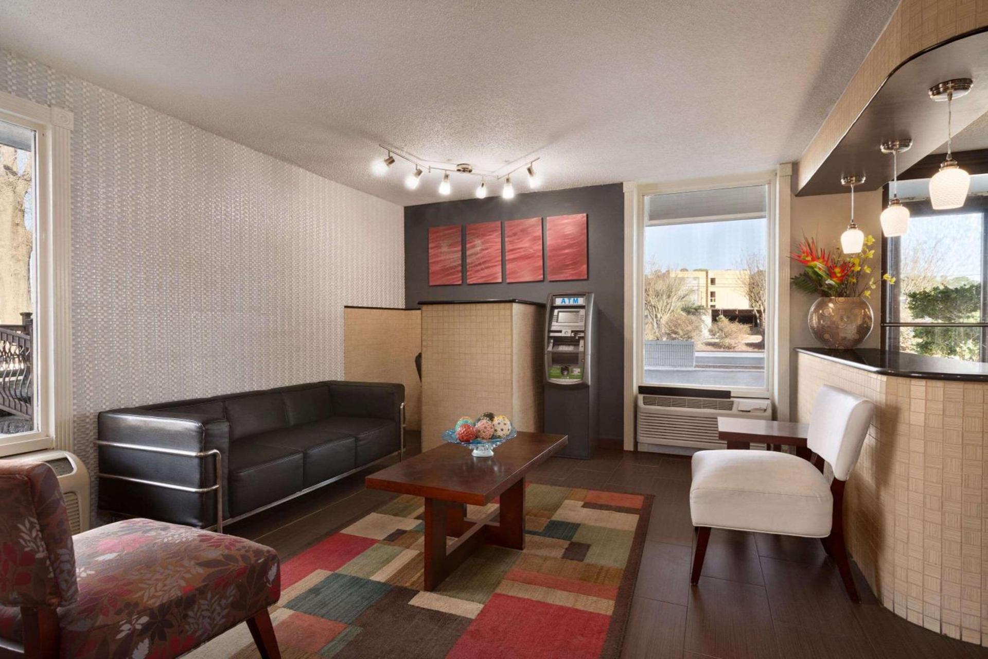Baymont by Wyndham Wilmington photo 31