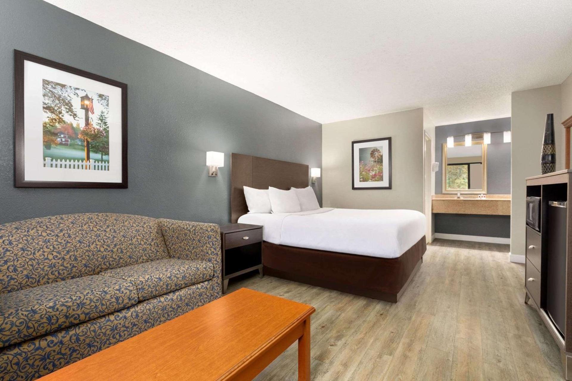 Baymont by Wyndham Wilmington photo 45