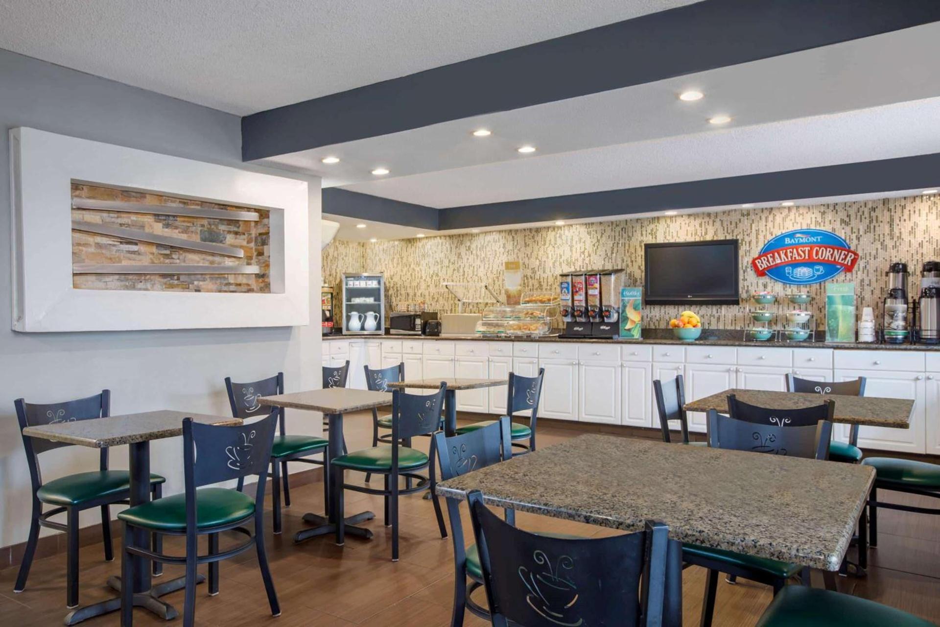 Baymont by Wyndham Wilmington photo 49