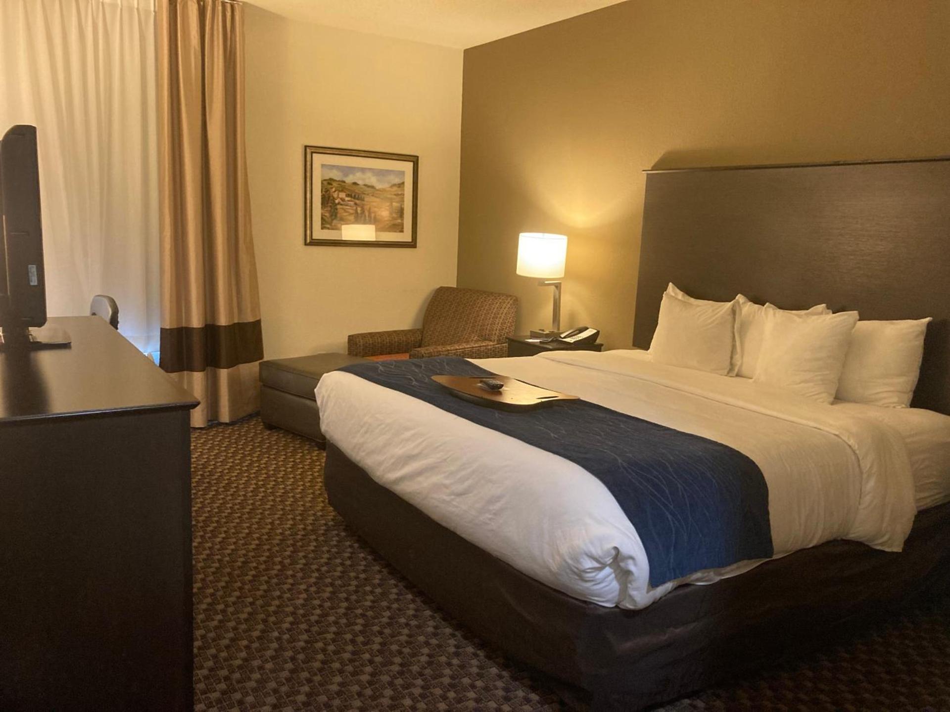 Comfort Inn Wings Stadium photo 15