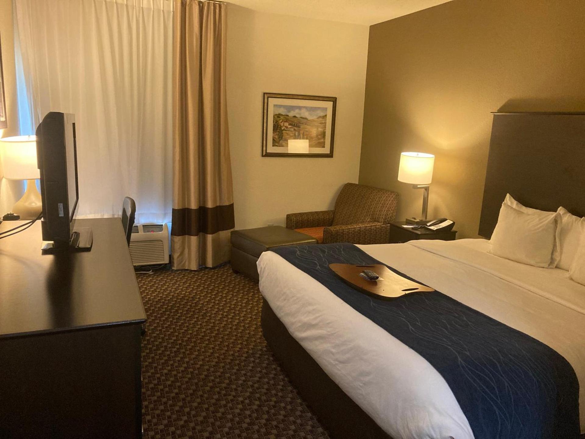 Comfort Inn Wings Stadium photo 17