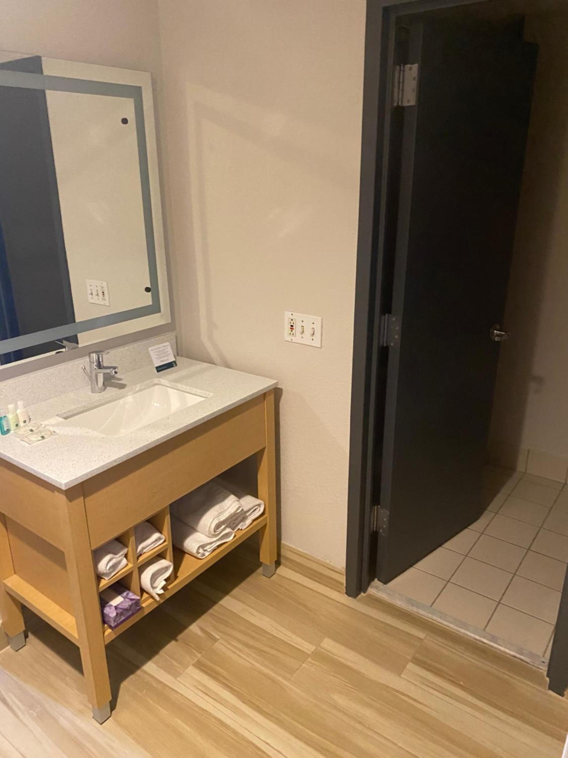Quality Inn Spring Valley - Nanuet photo 10