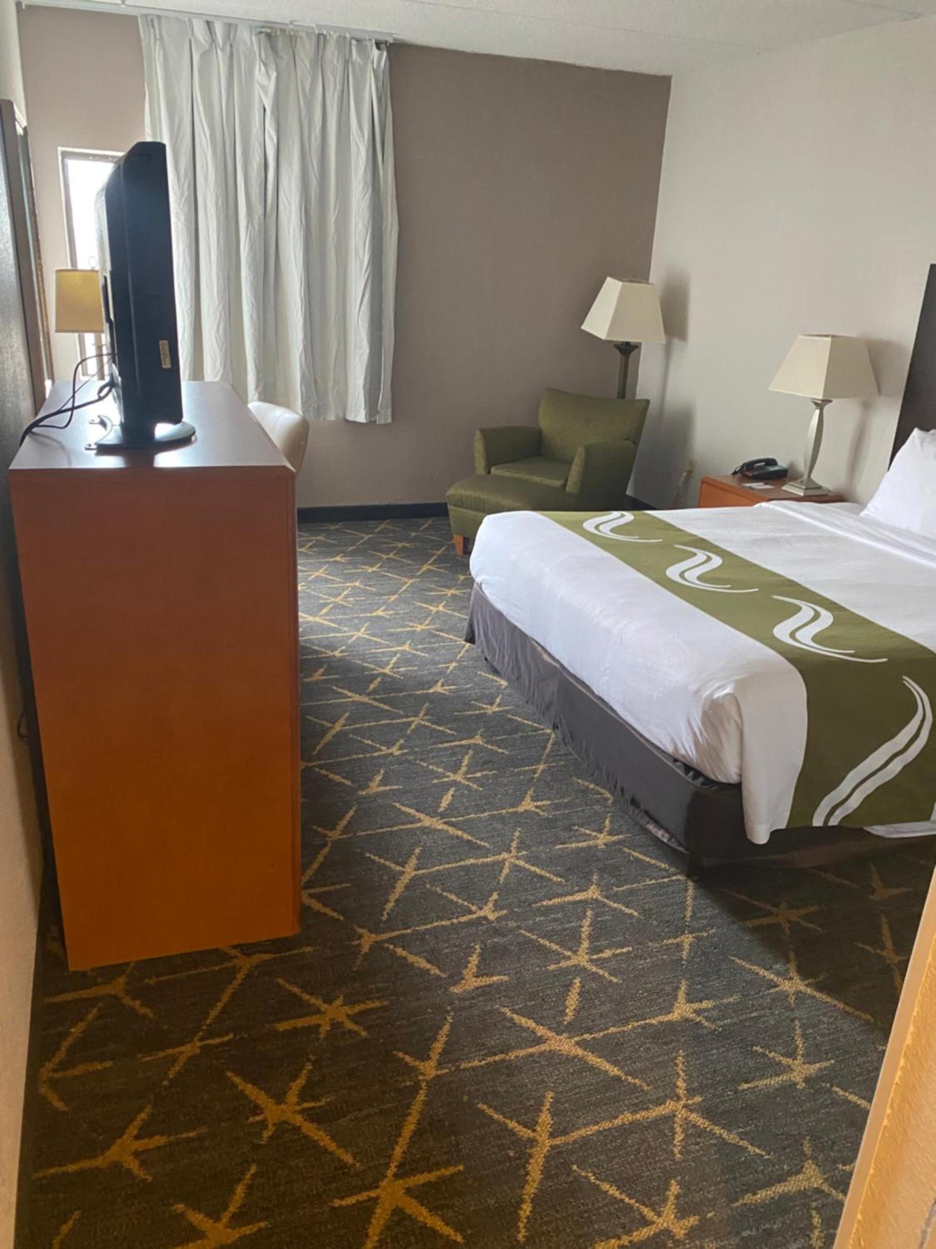 Quality Inn Spring Valley - Nanuet photo 11