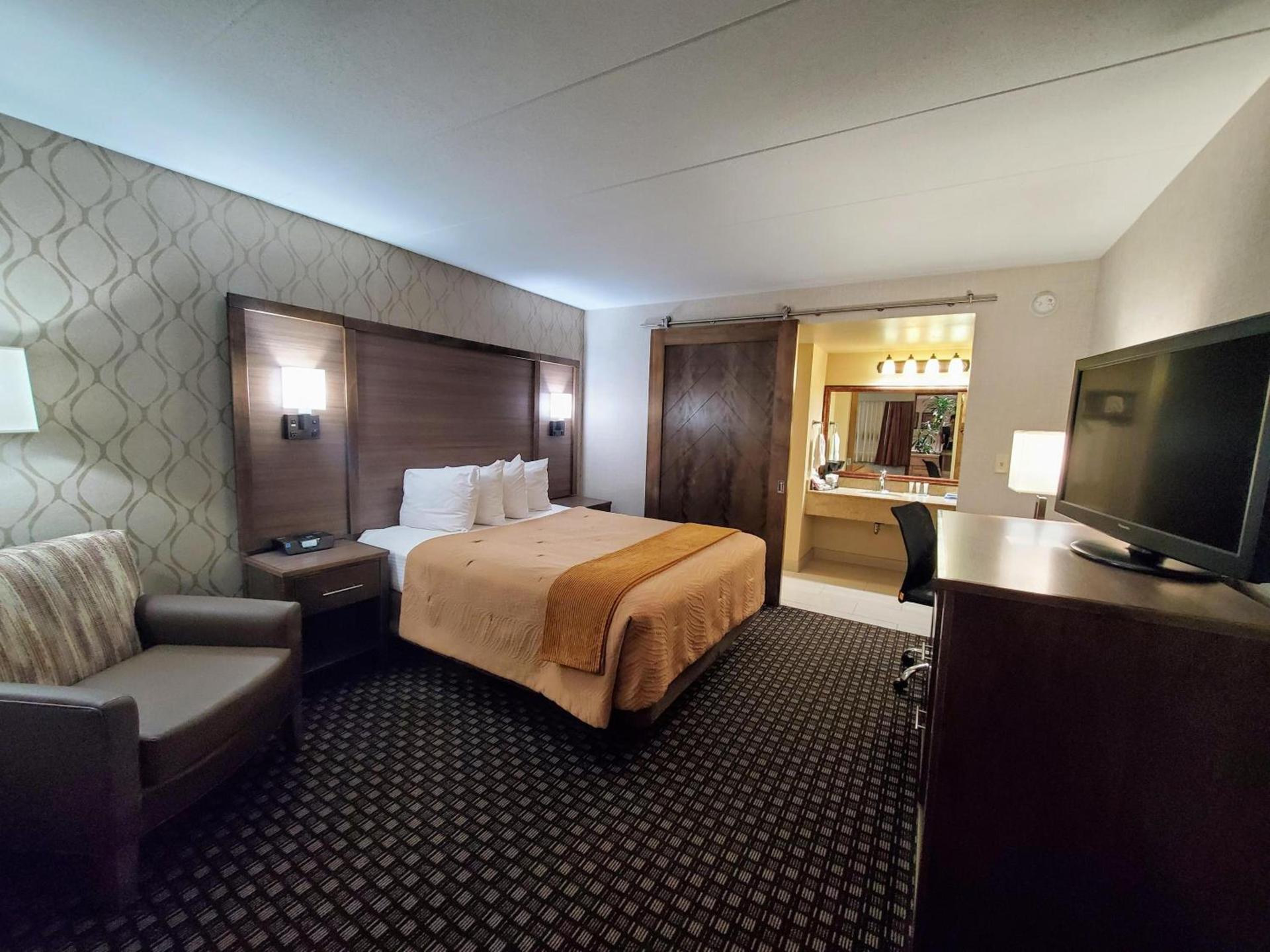 AmericInn by Wyndham Watertown photo 45