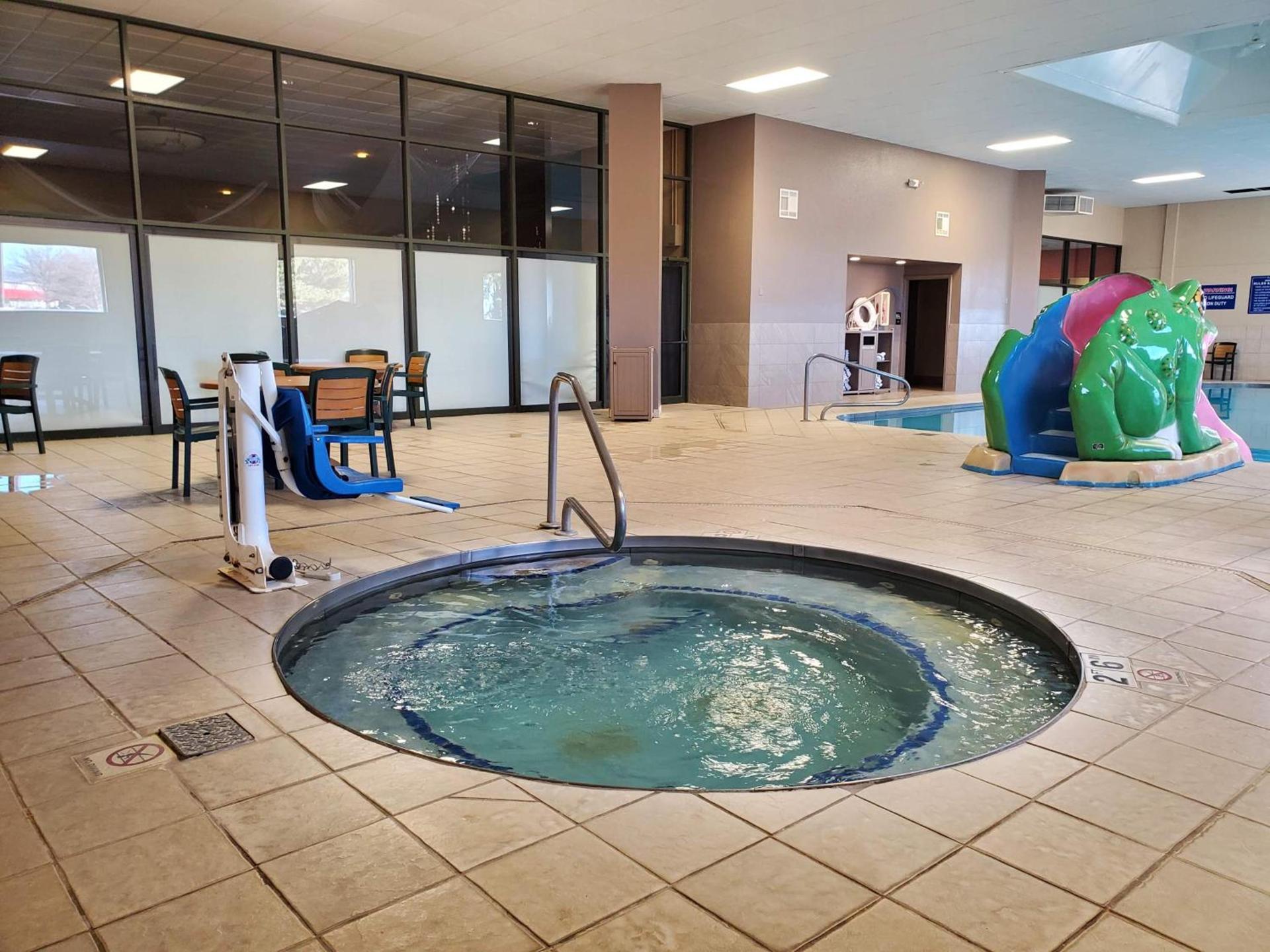 AmericInn by Wyndham Watertown photo 41