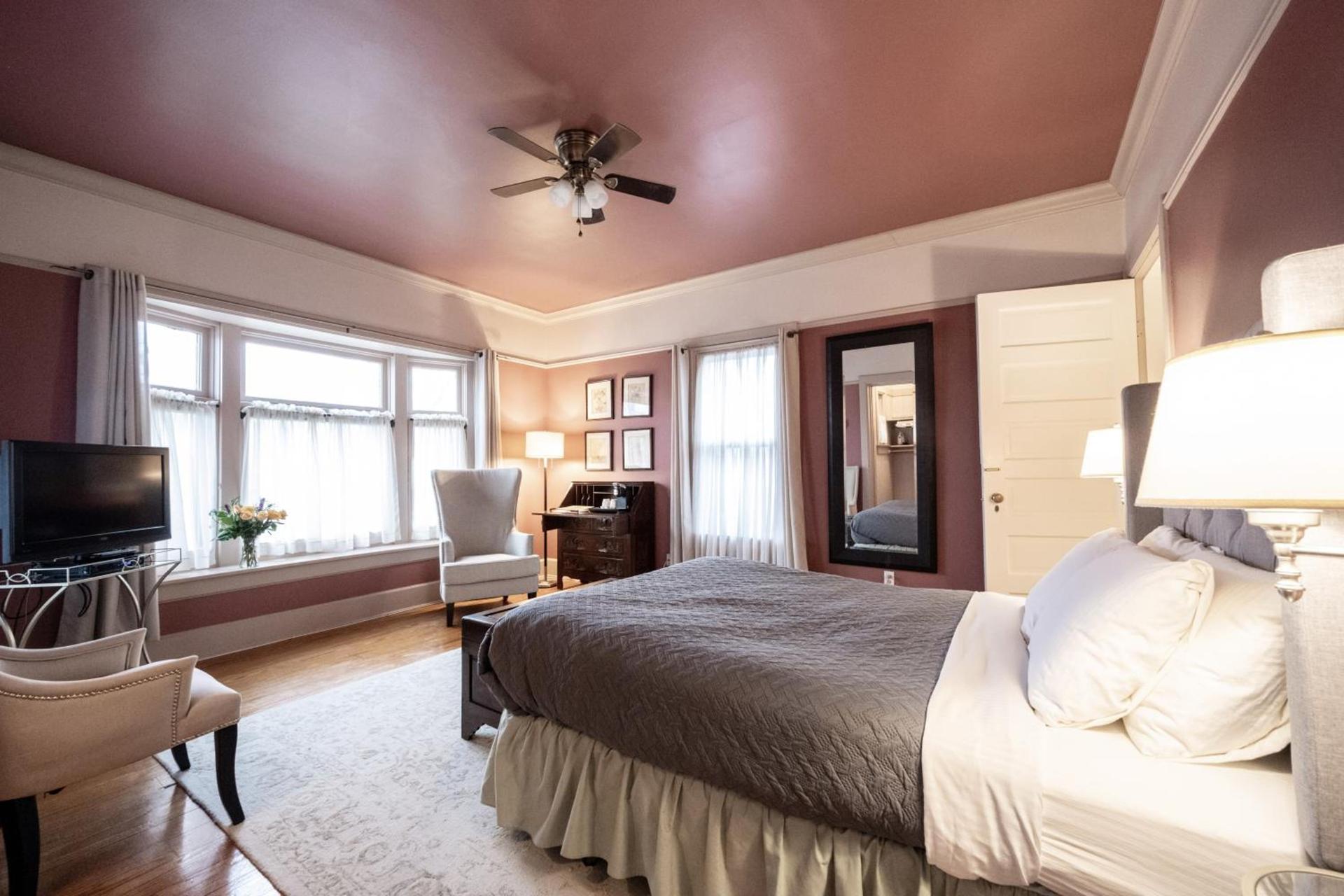 Stone Soup Inn photo 81