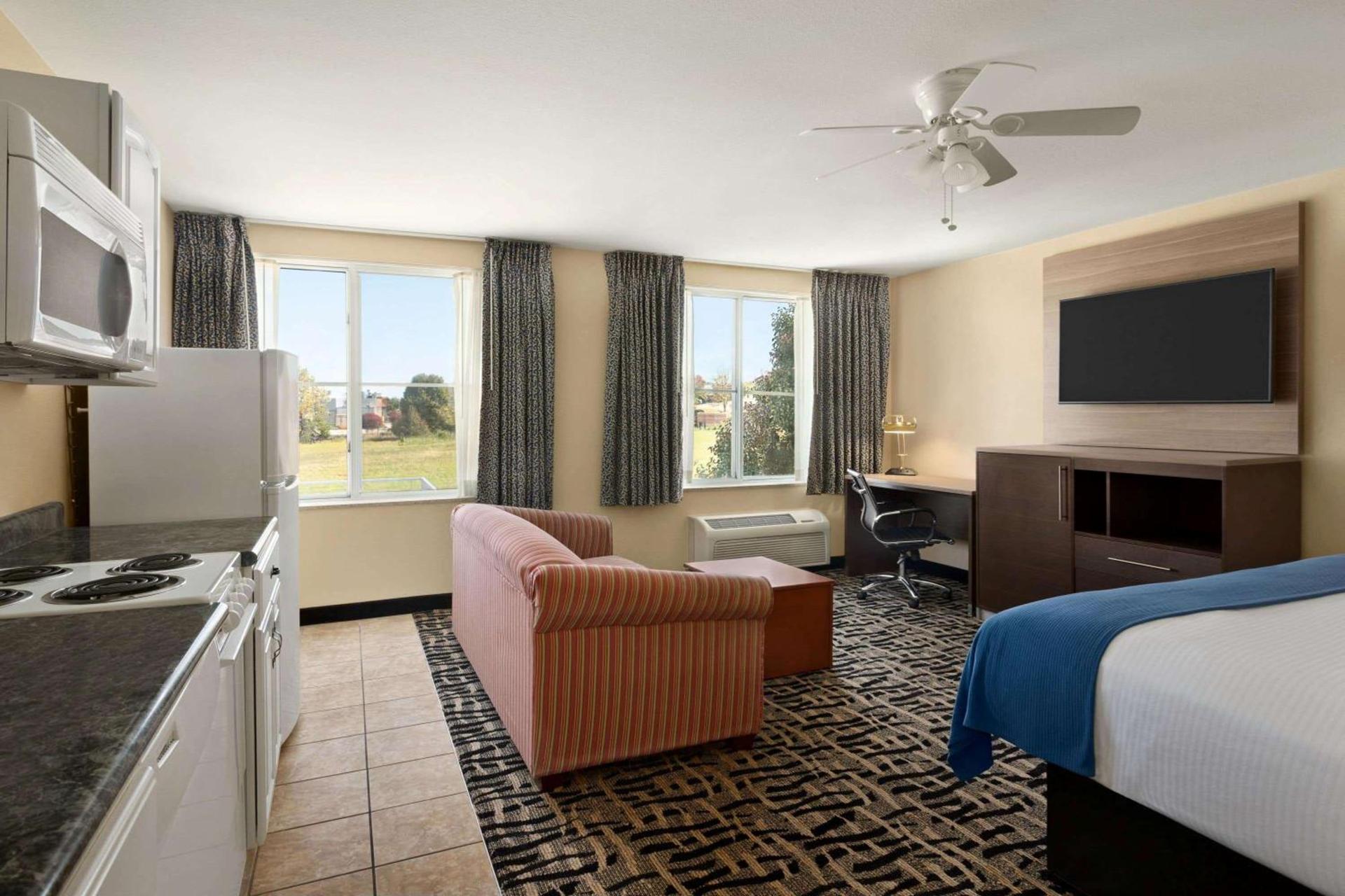 Baymont by Wyndham Ft. Leonard/Saint Robert photo 12