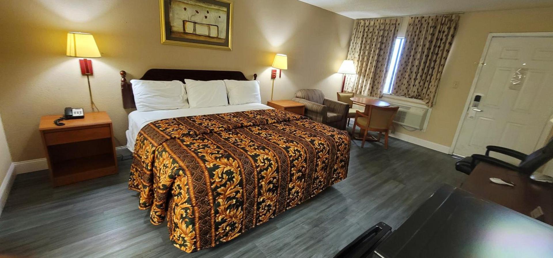 Regency Travel Inn photo 8