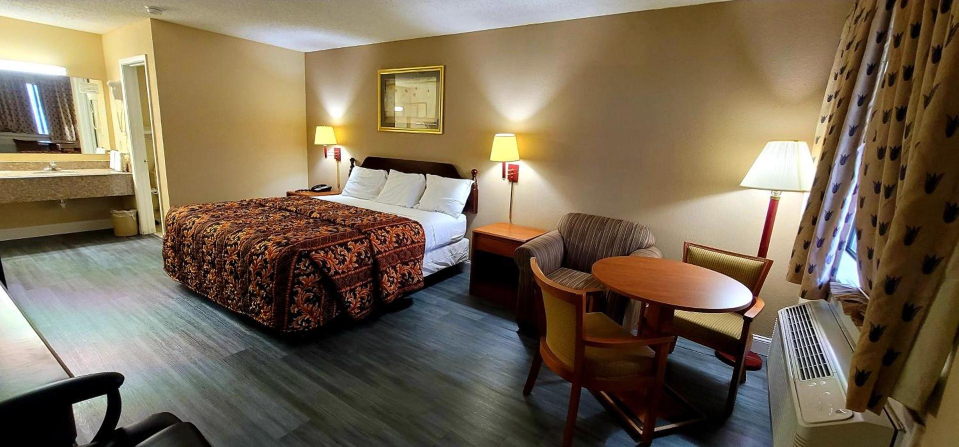 Regency Travel Inn photo 17