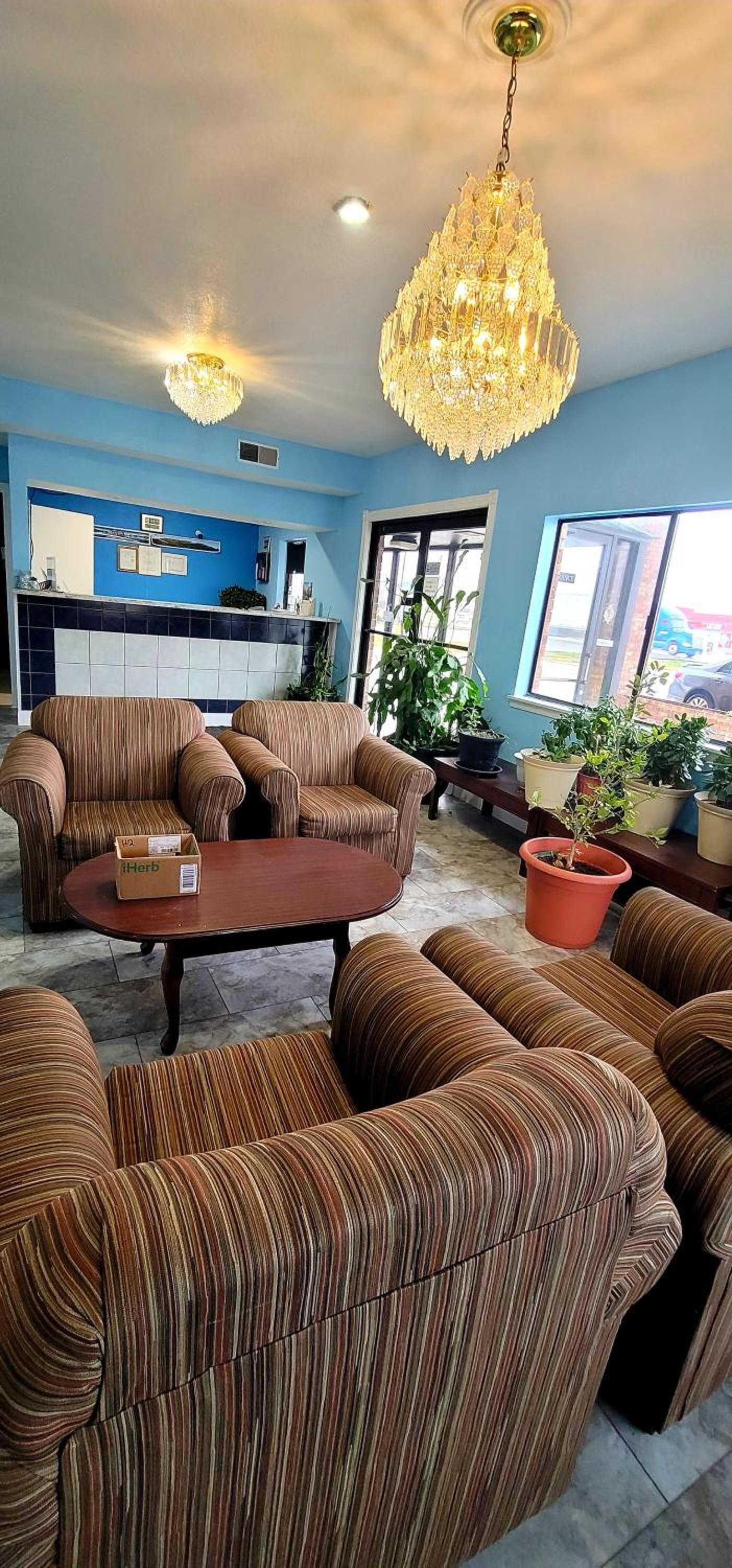Regency Travel Inn photo 6