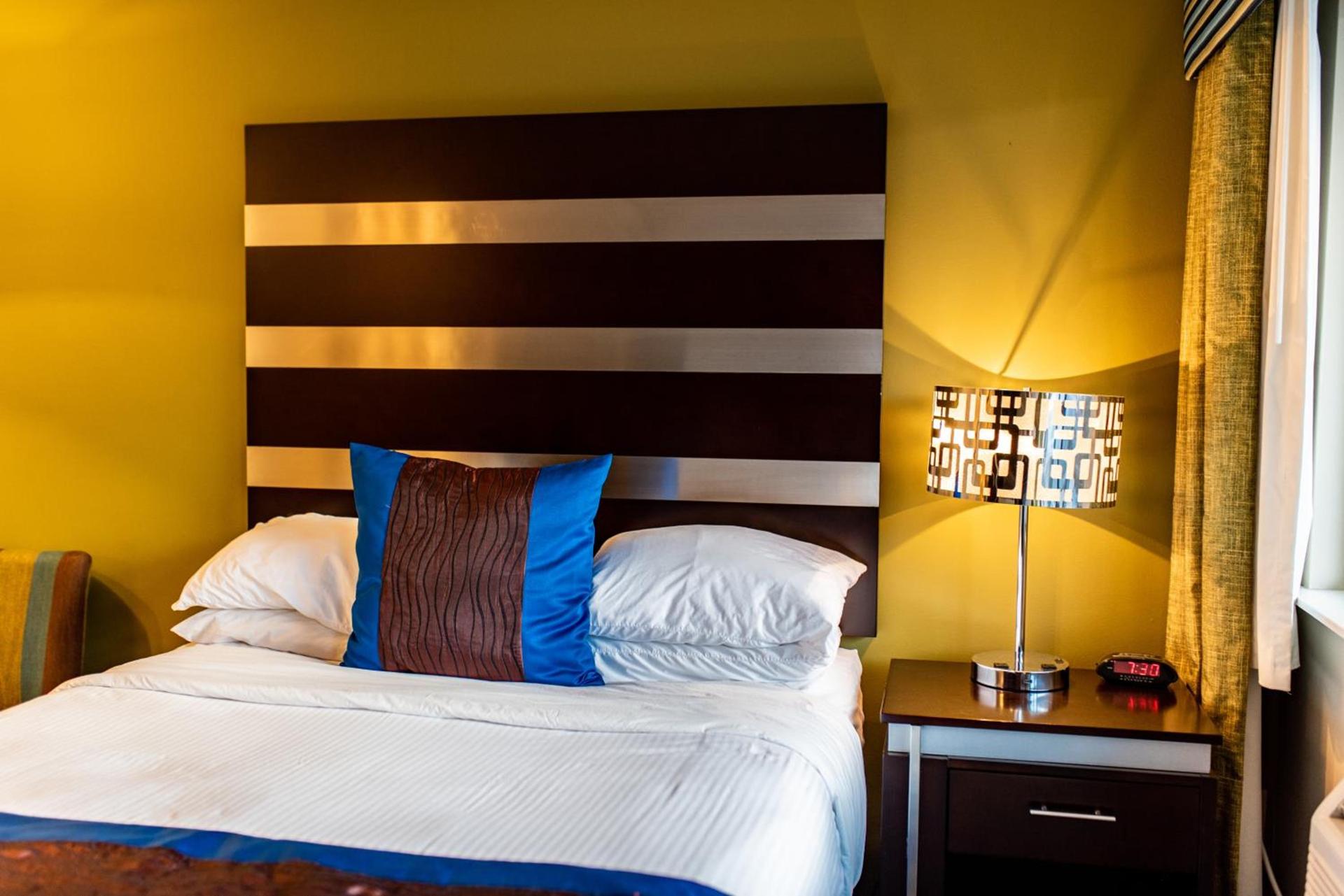 Gateway Inn and Suites photo 99