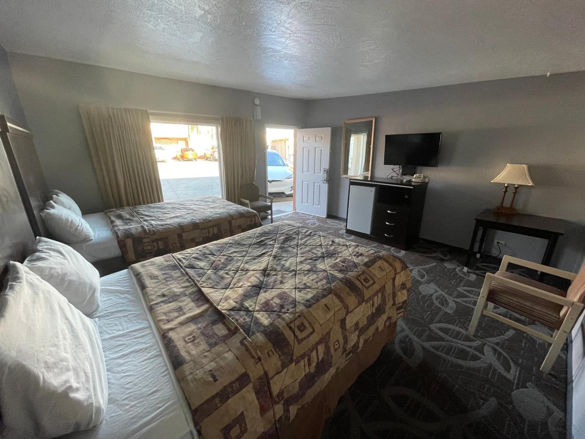 Sands Motel photo 14