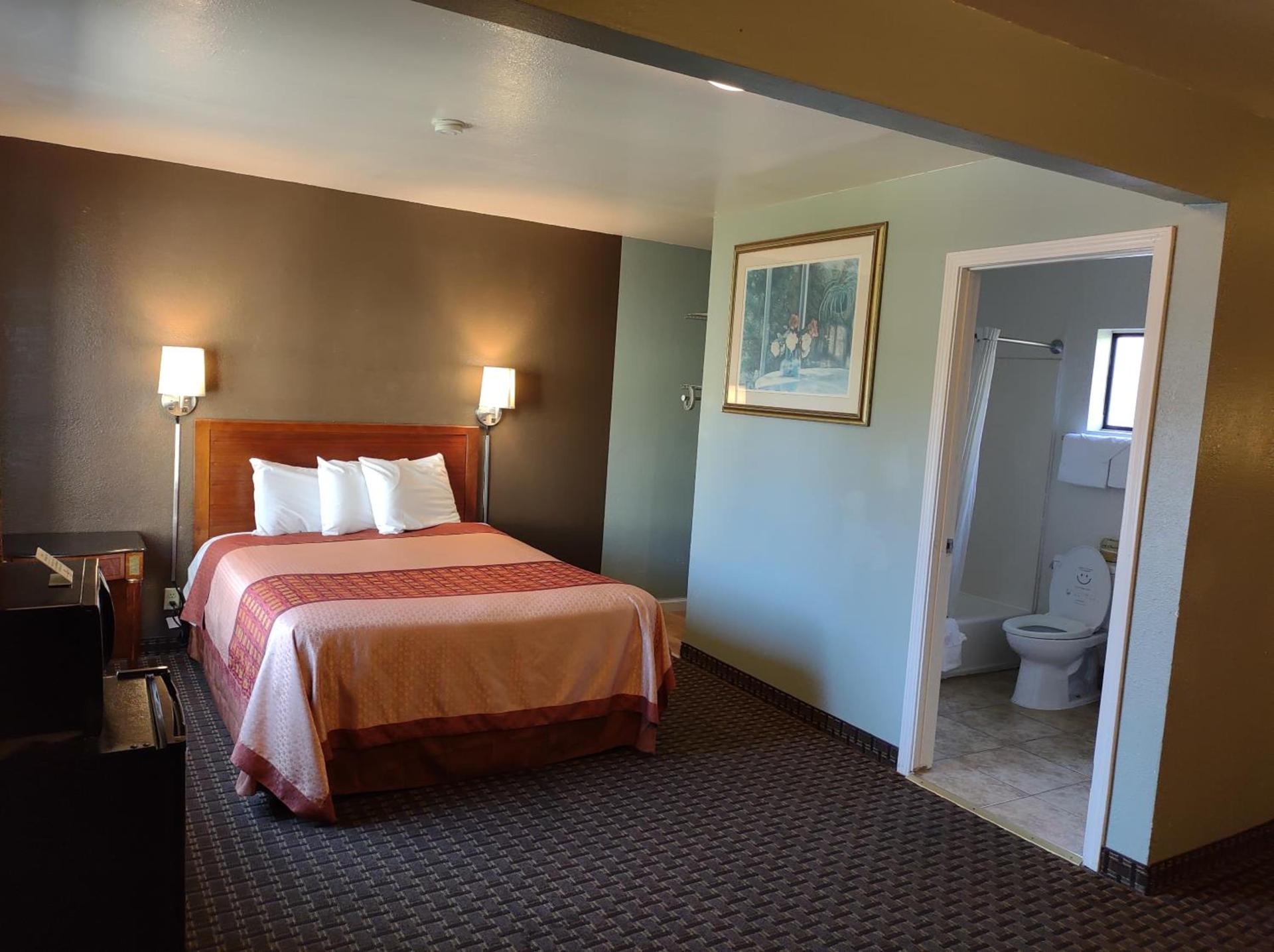 Economy Inn Richmond photo 28