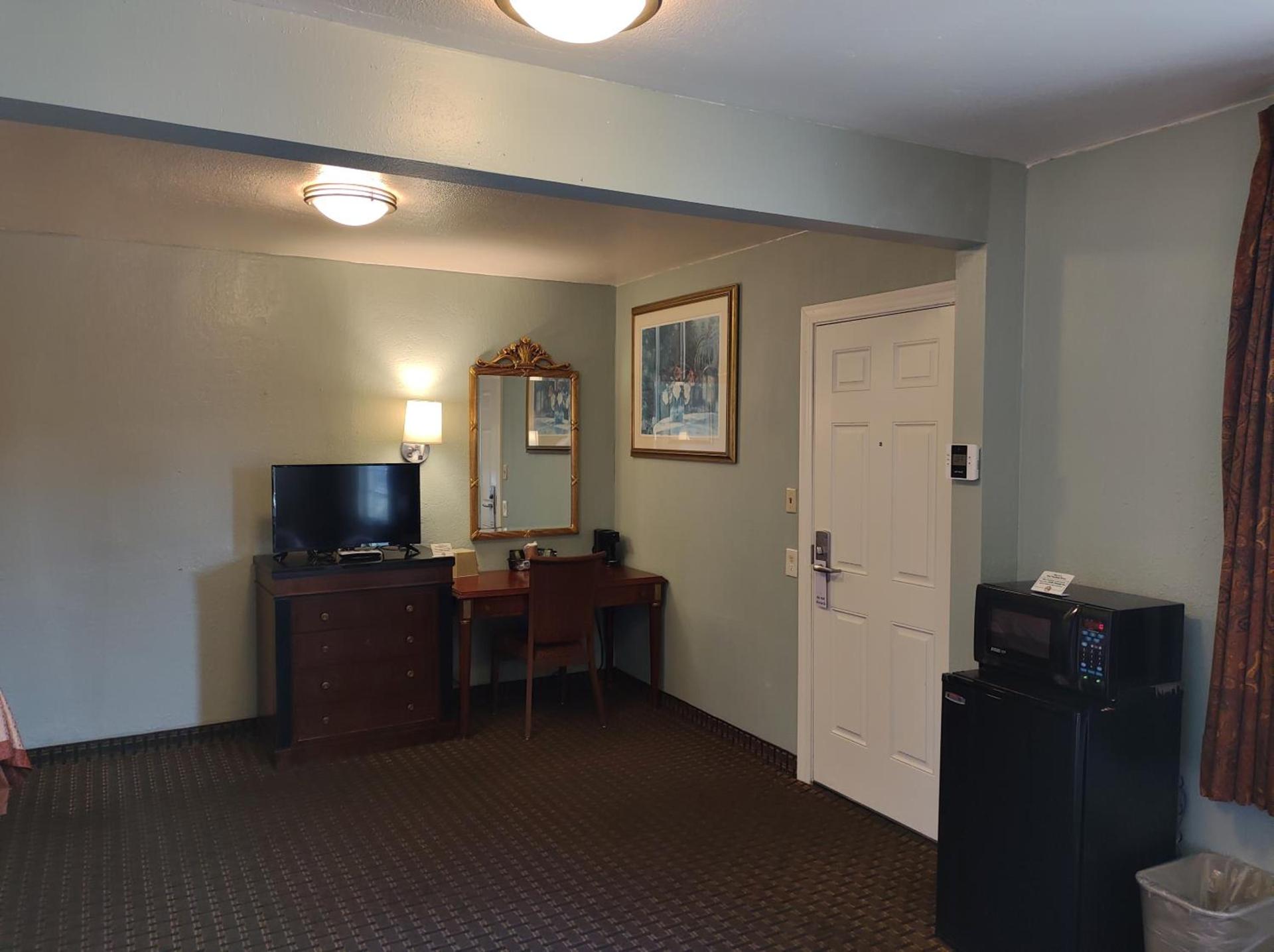 Economy Inn Richmond photo 27