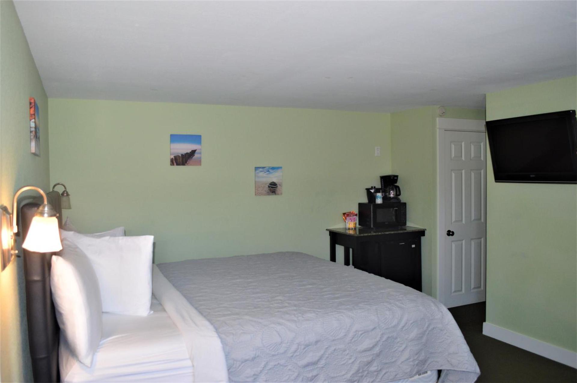 Beachfront Manor Hotel photo 2