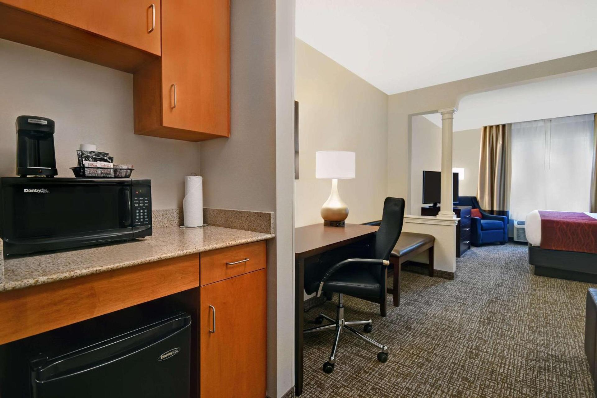 Comfort Inn & Suites Wilton photo 23