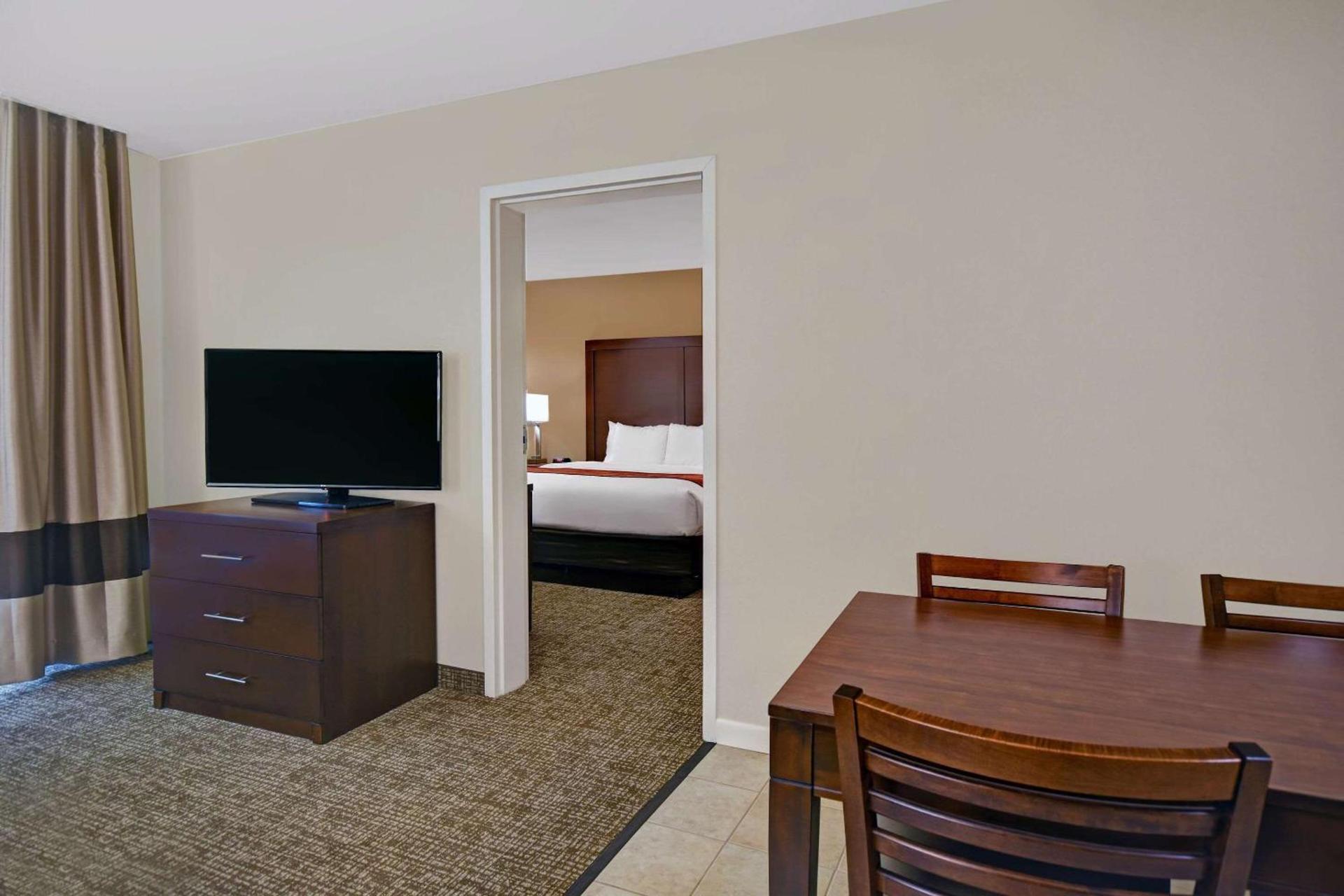 Comfort Inn & Suites Wilton photo 25