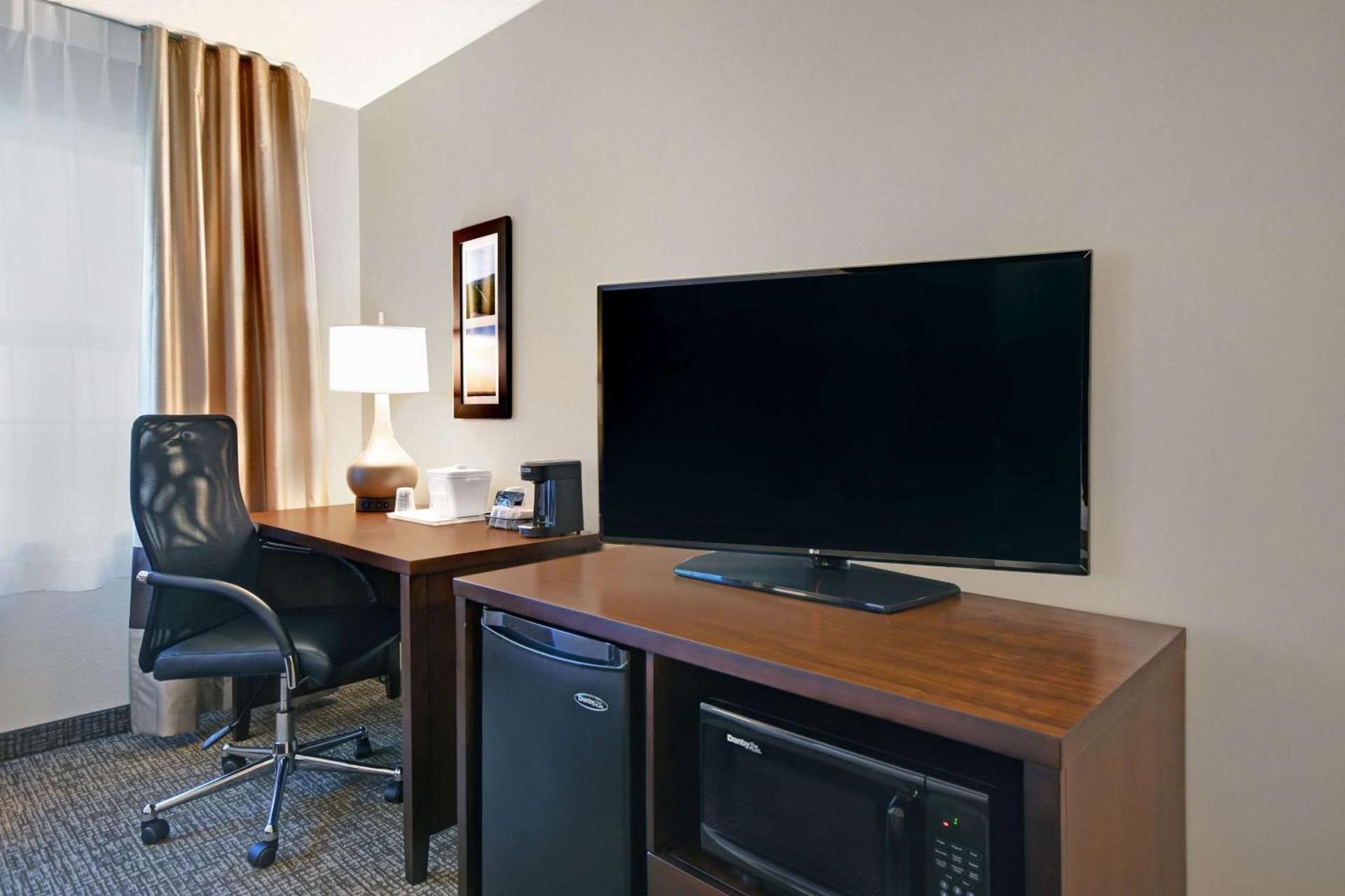 Comfort Inn & Suites Wilton photo 29