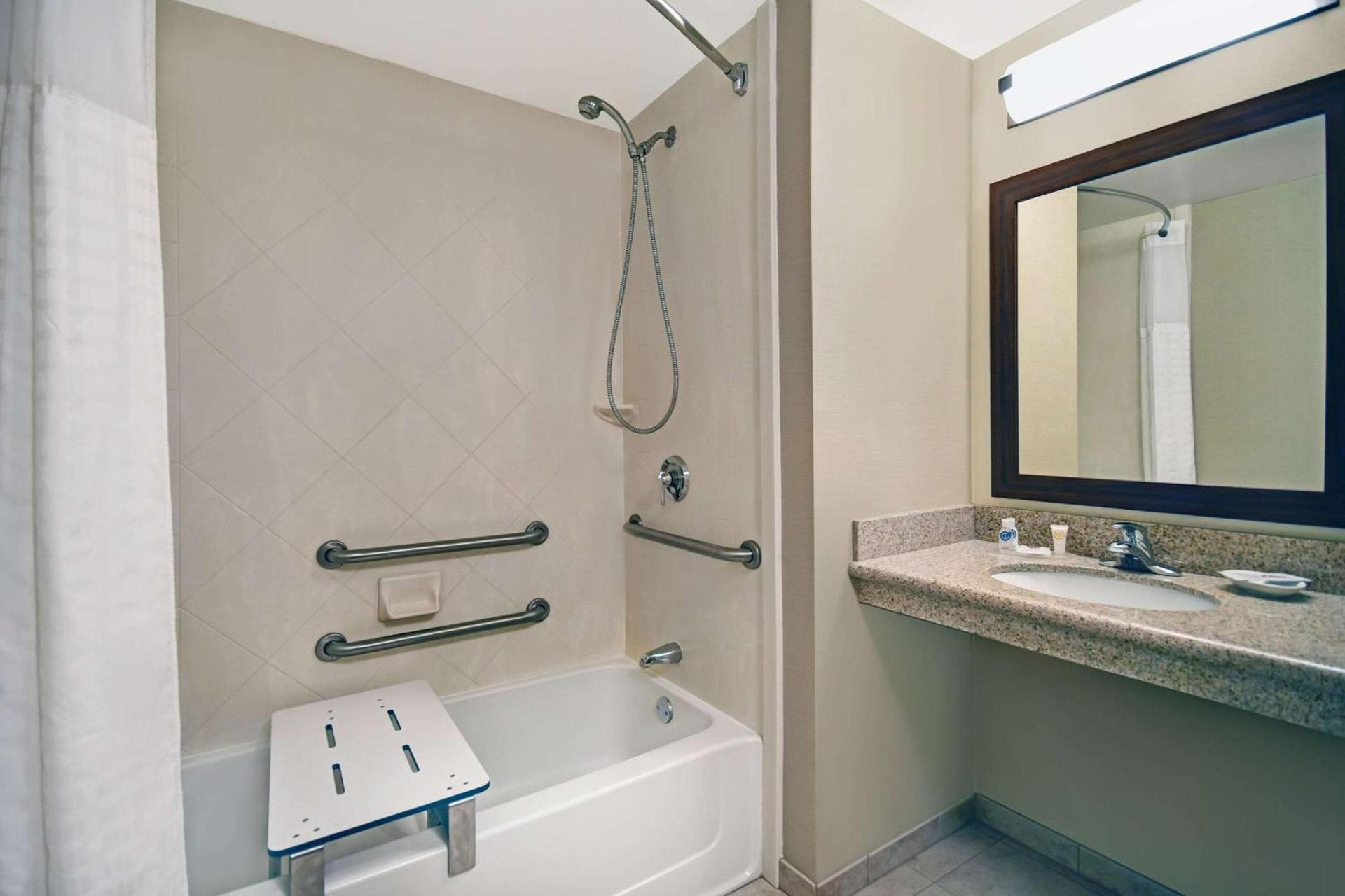Comfort Inn & Suites Wilton photo 34