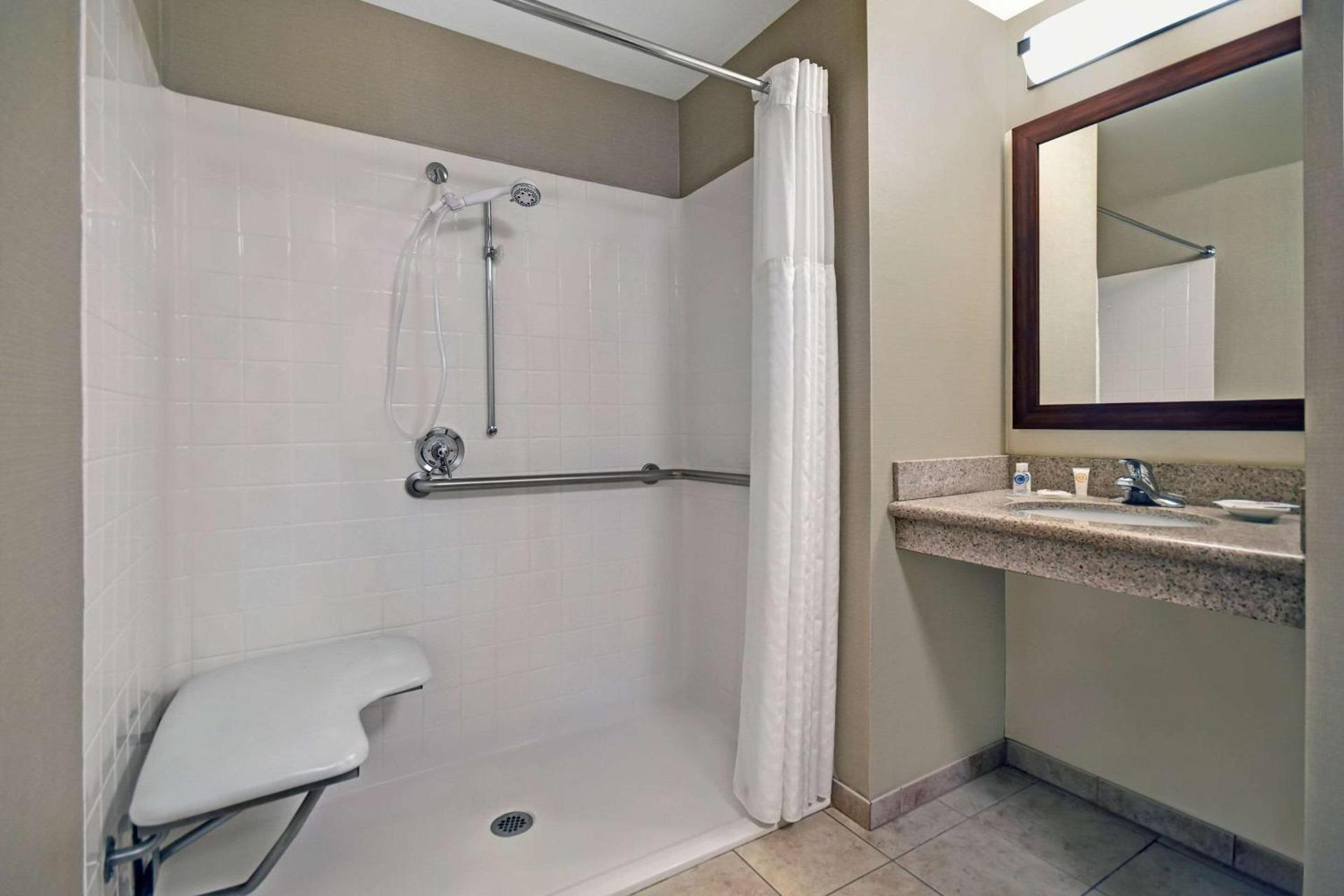 Comfort Inn & Suites Wilton photo 35