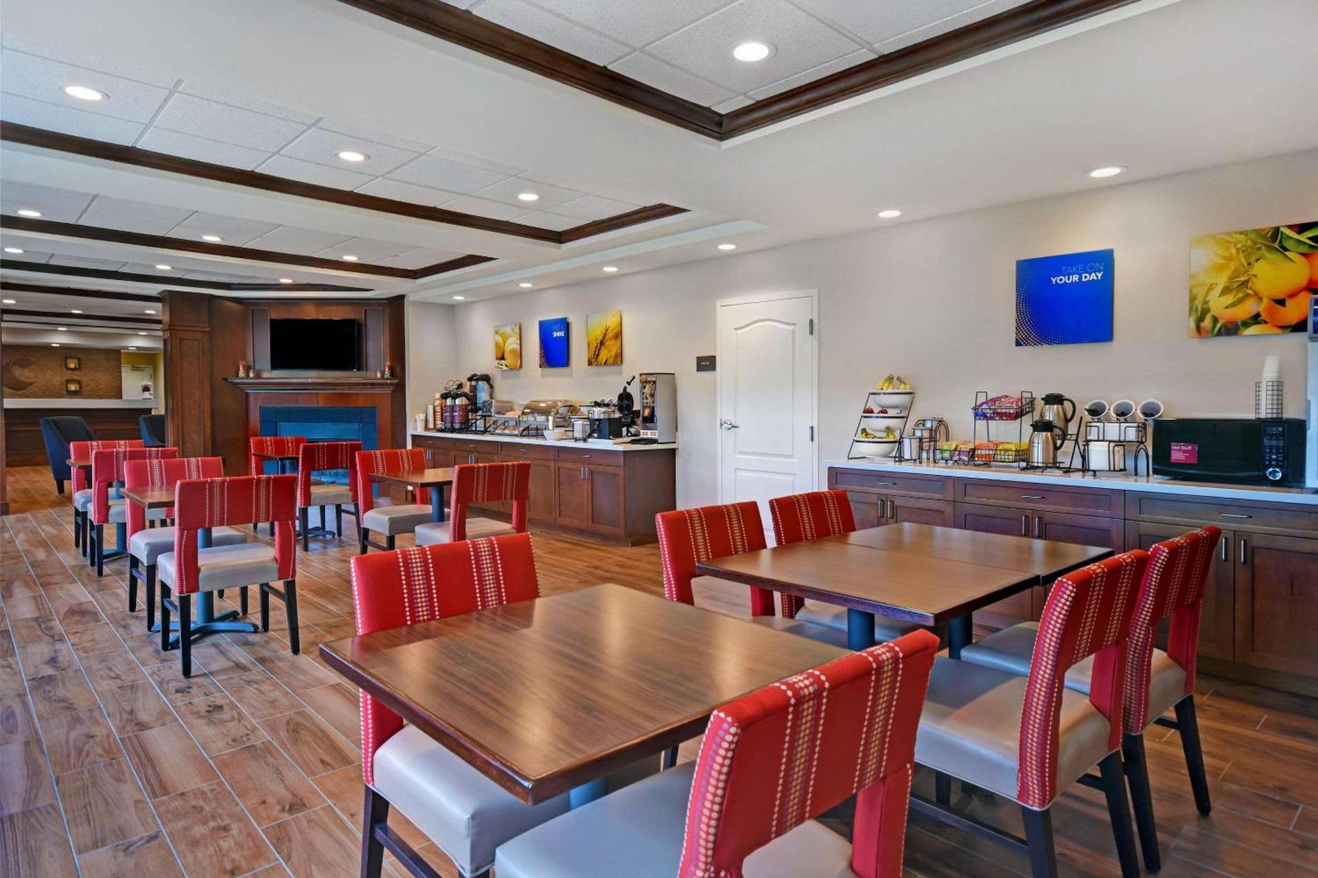Comfort Inn & Suites Wilton photo 46