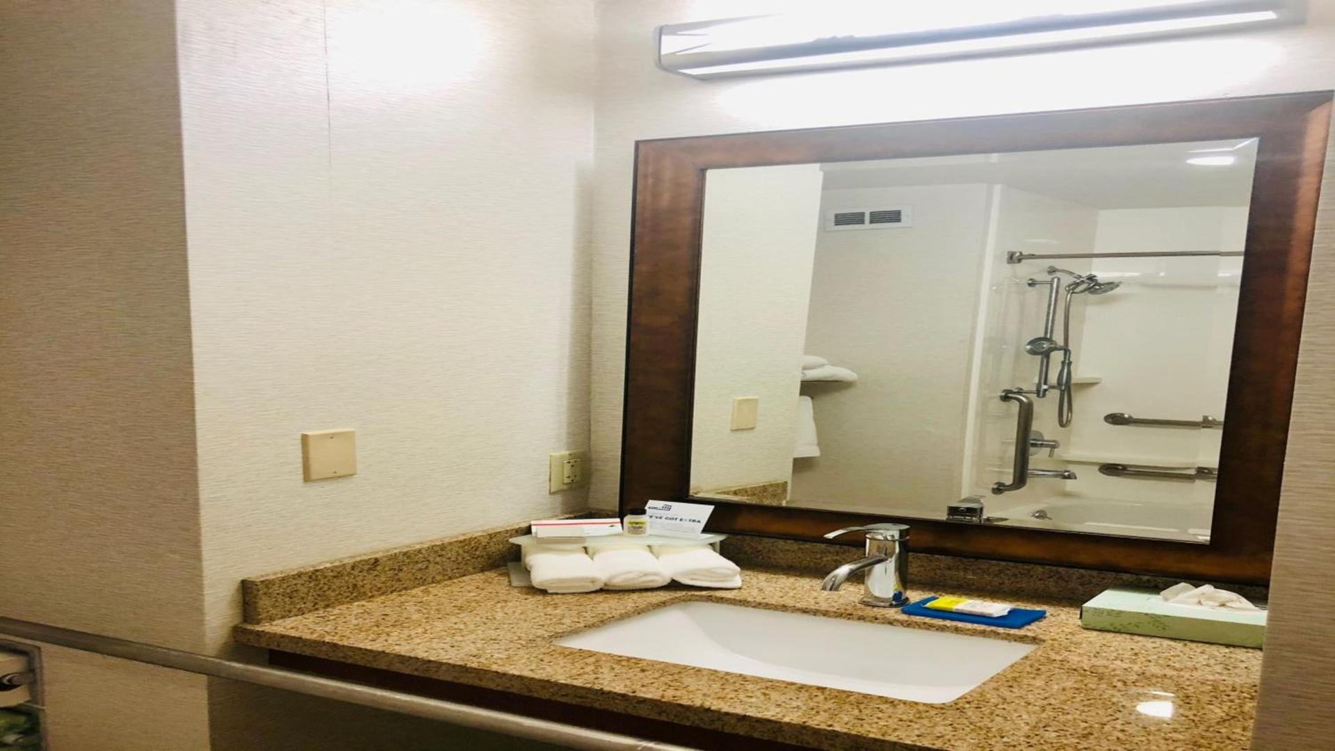 Holiday Inn Express Berkeley by IHG photo 25