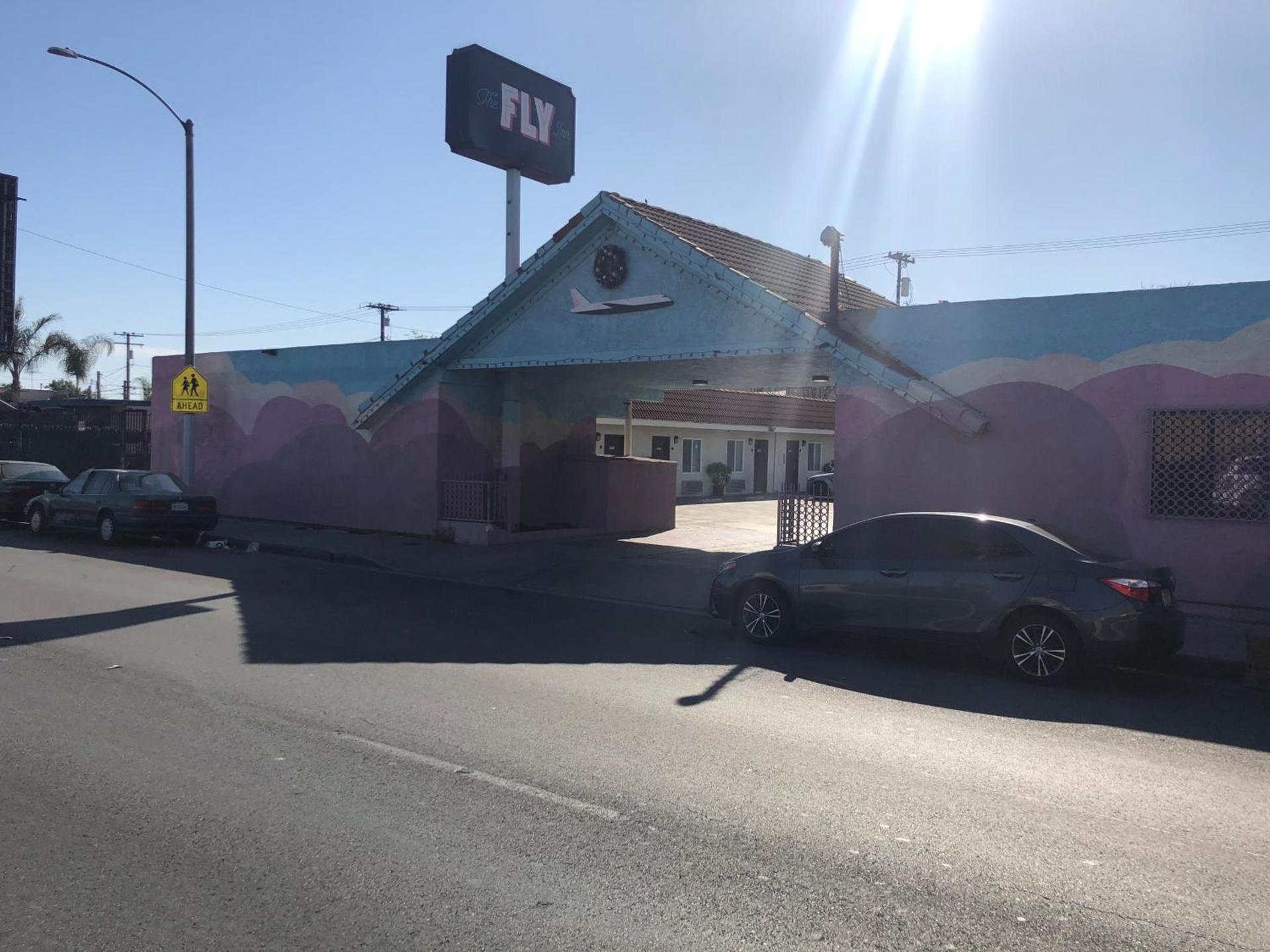 The Fly Inn Motel photo 3