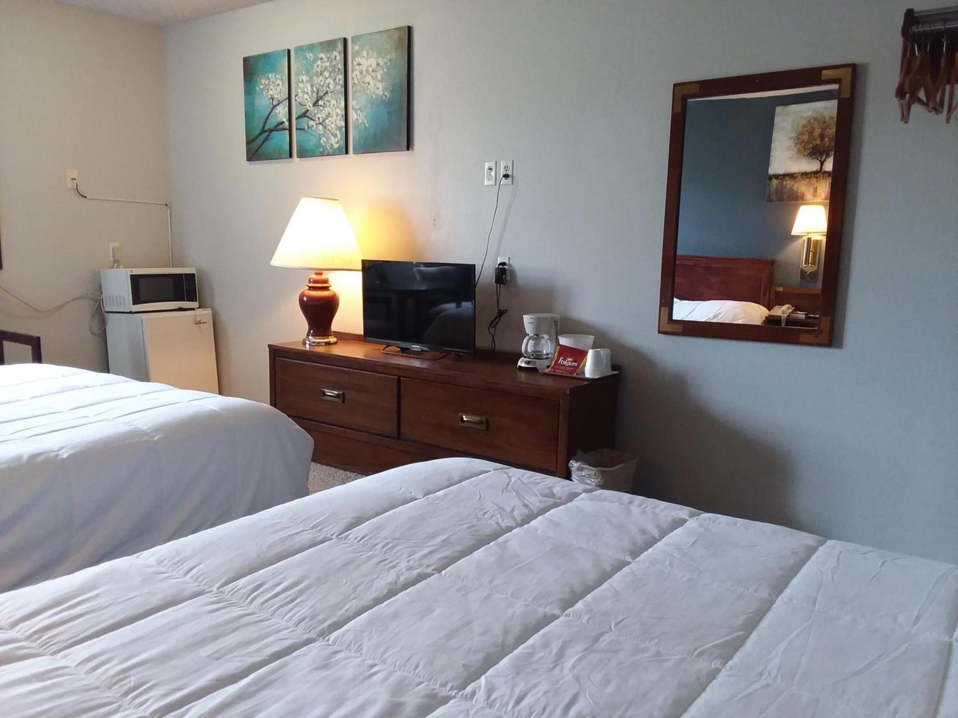 Americas Best Value Inn Laramie photo 17