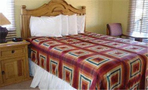 Los Padres Inn photo 11