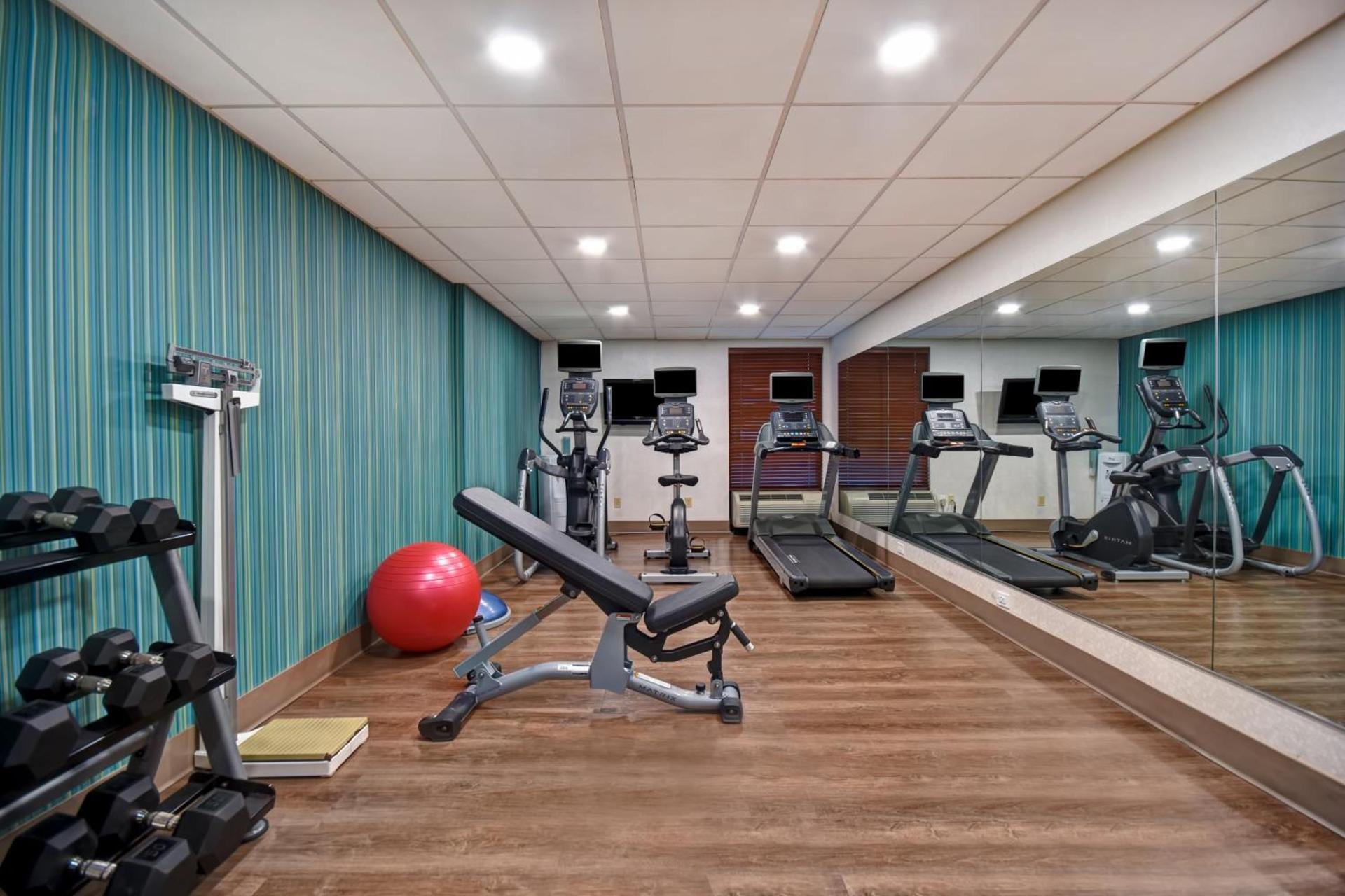 Holiday Inn Express & Suites Memorial – CityCentre by IHG photo 22