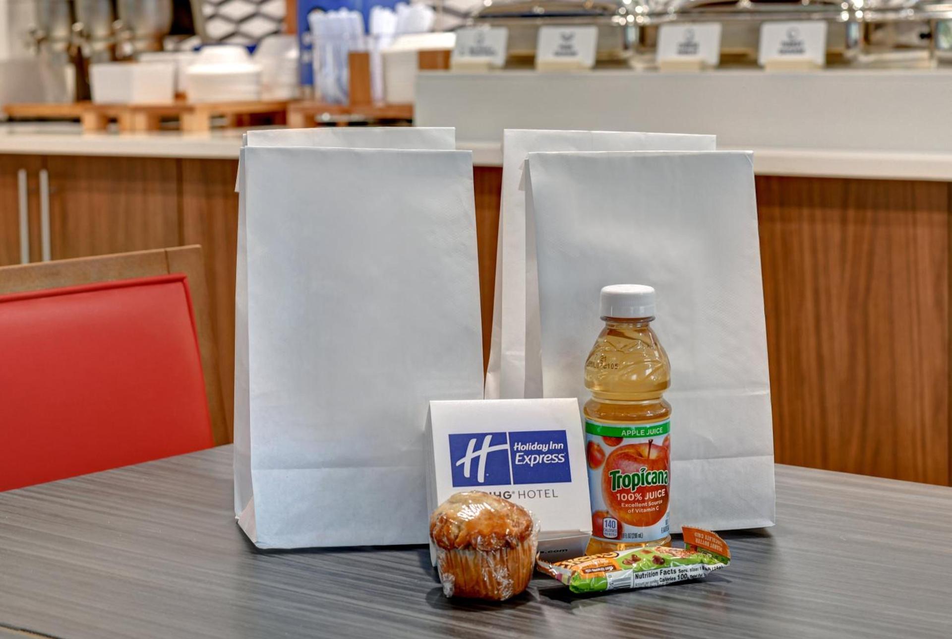 Holiday Inn Express & Suites Memorial – CityCentre by IHG photo 35