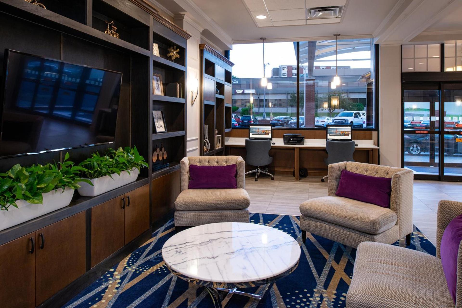 Doubletree By Hilton Concord Downtown photo 42