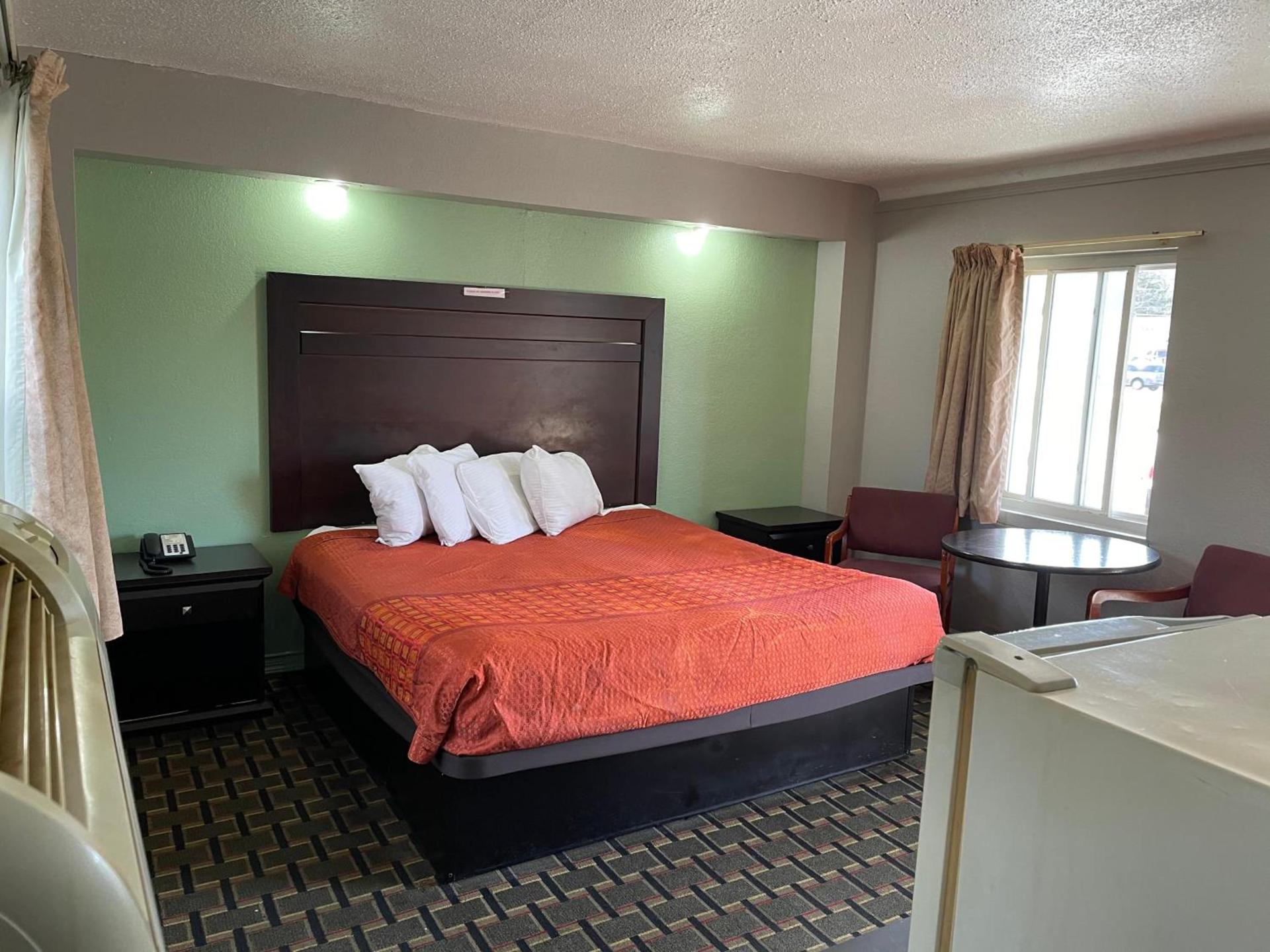 Best Motel photo 18