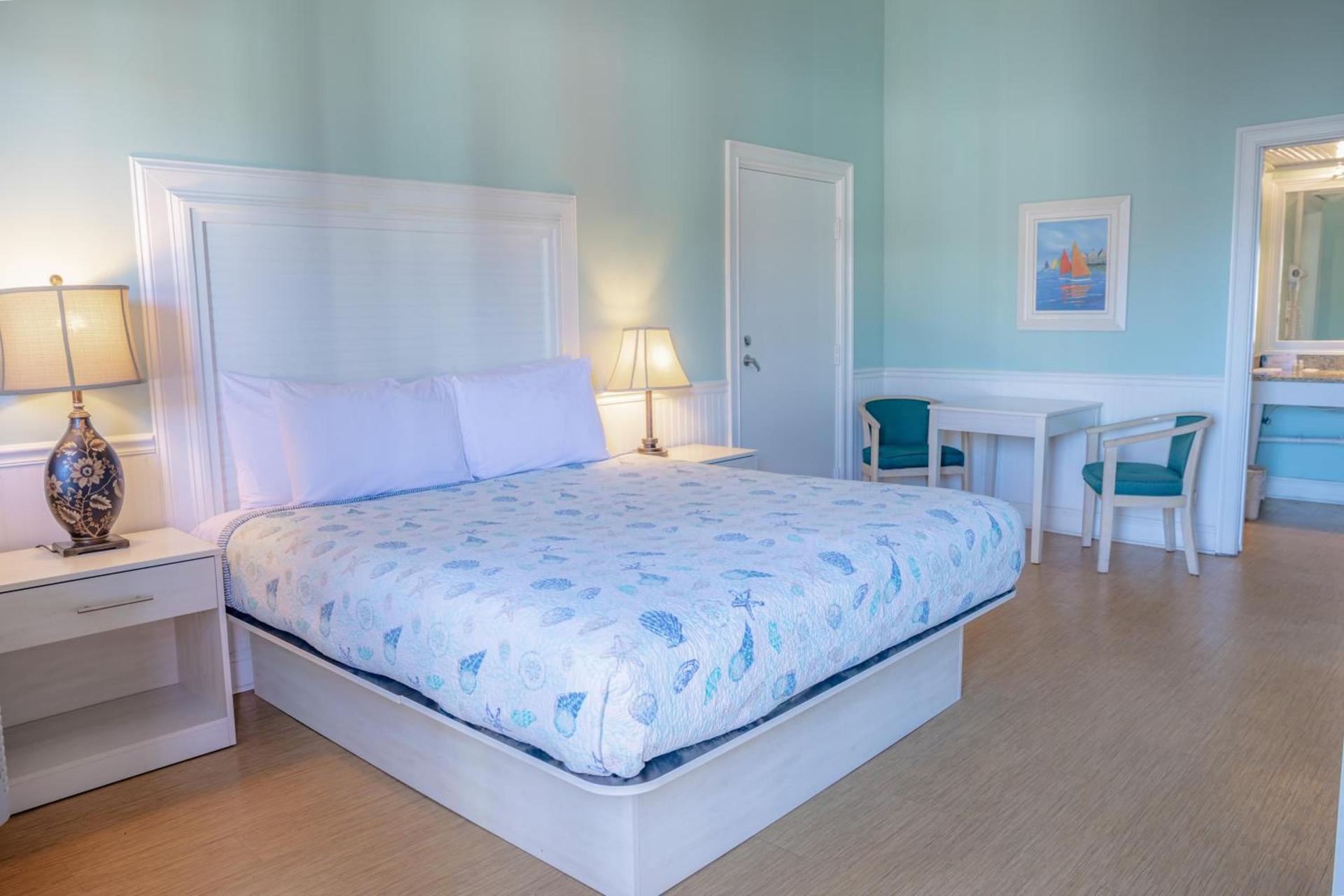 Sea and Breeze Hotel and Condo photo 10
