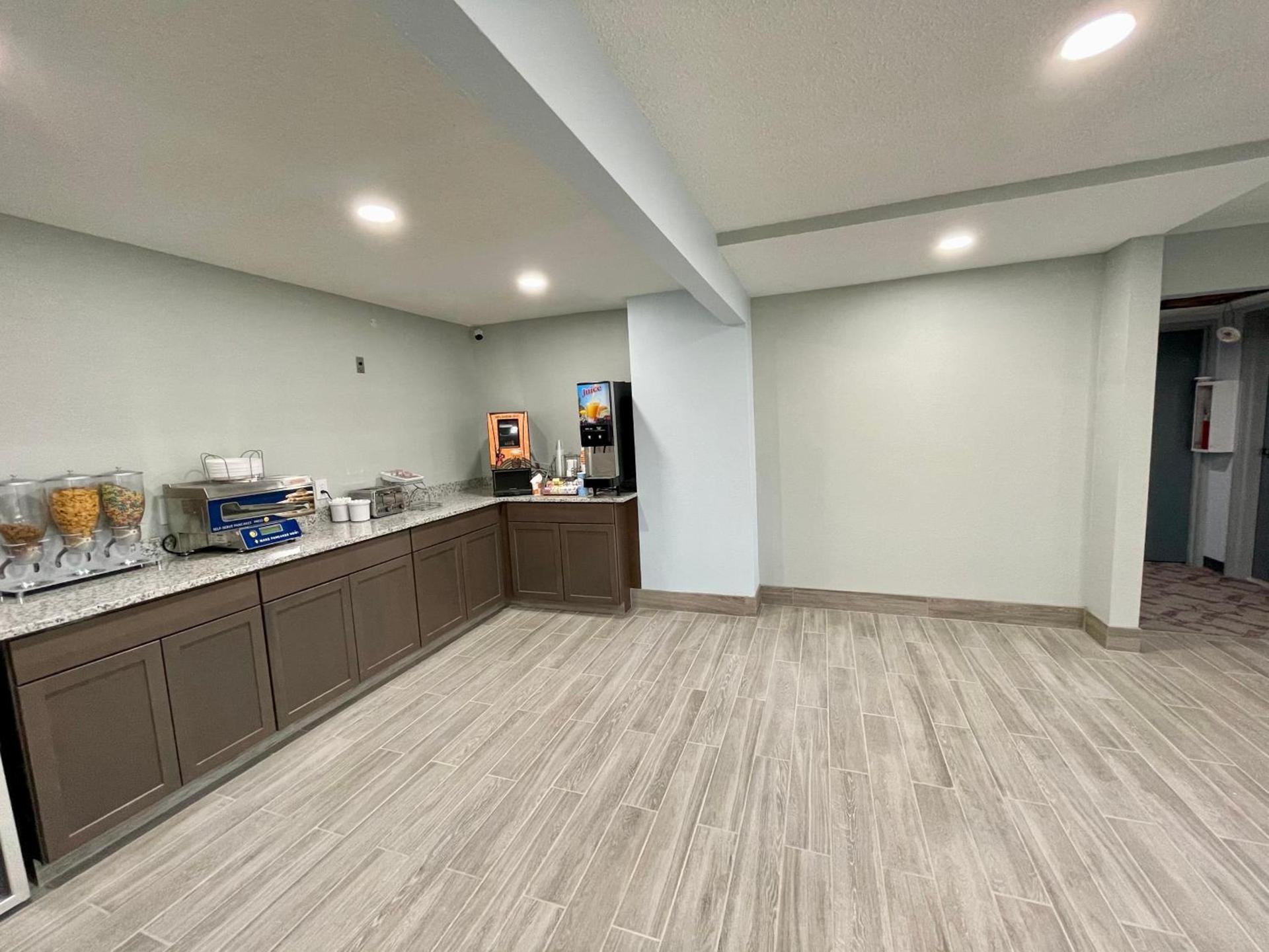 Travelodge by Wyndham Lamoni photo 18