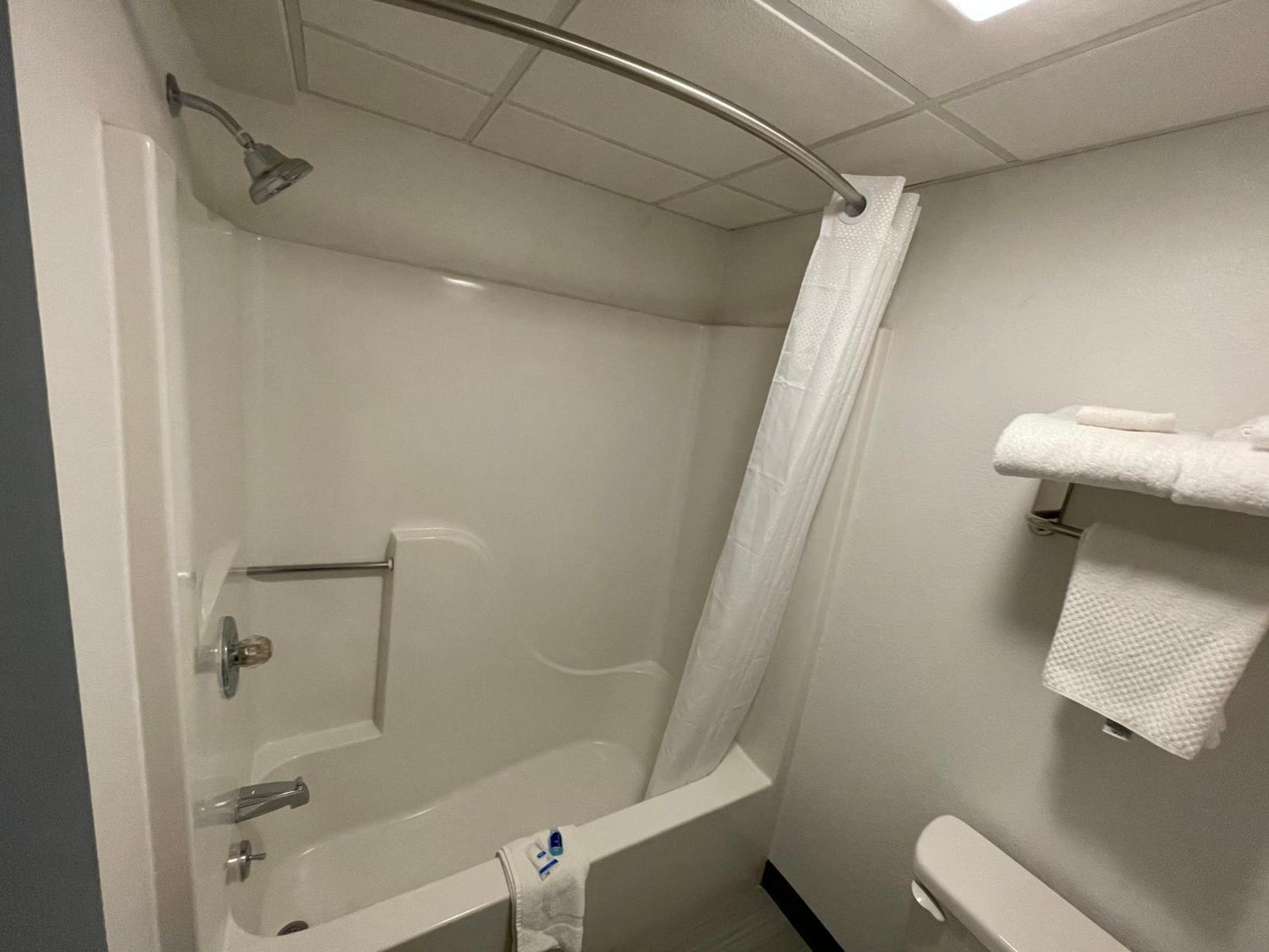 Travelodge by Wyndham Lamoni photo 20