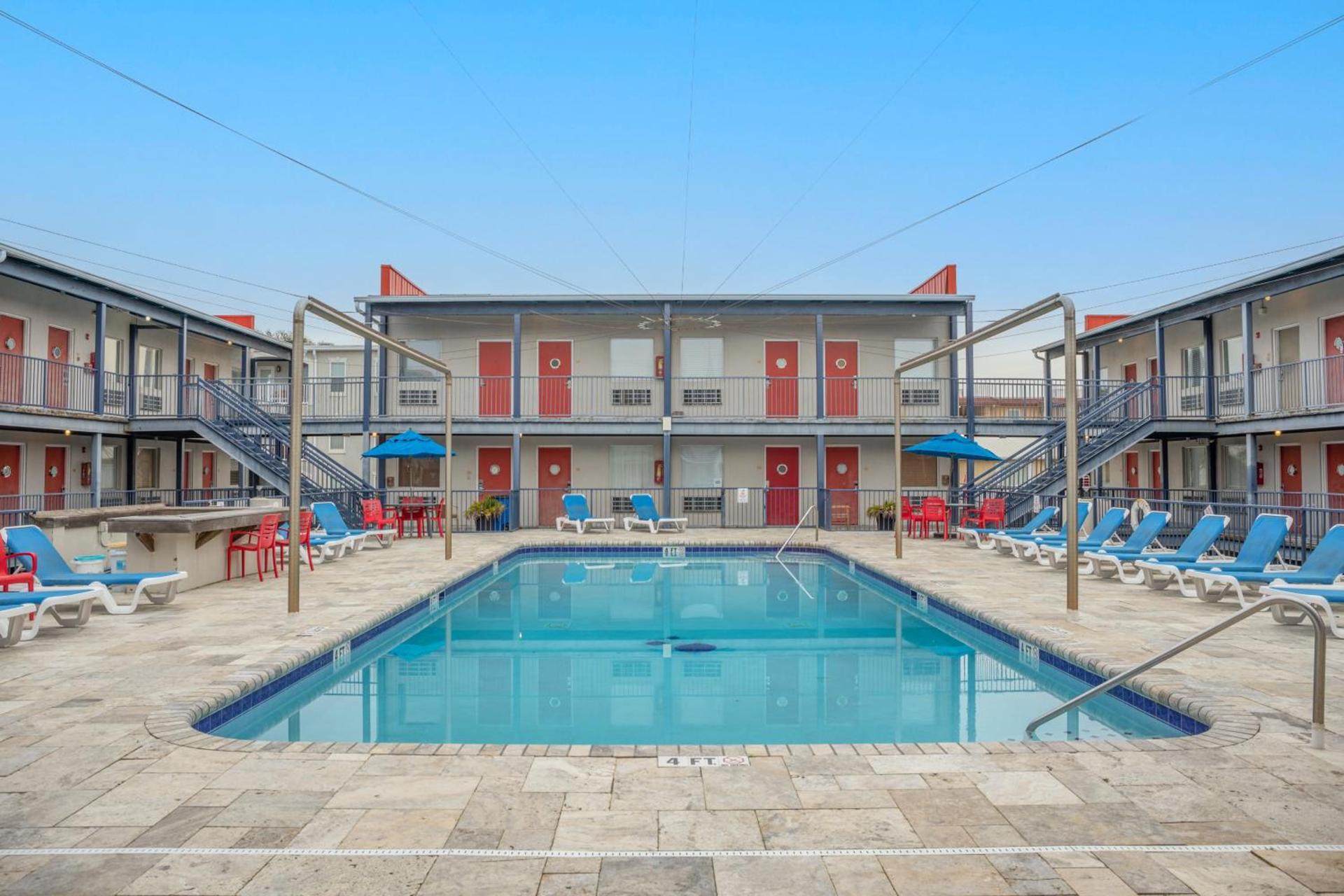 Sea and Breeze Hotel and Condo photo 51