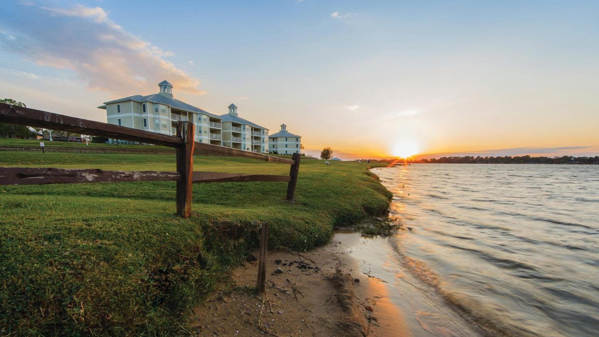 Holiday Inn Club Vacations Piney Shores Resort at Lake Conroe photo 48