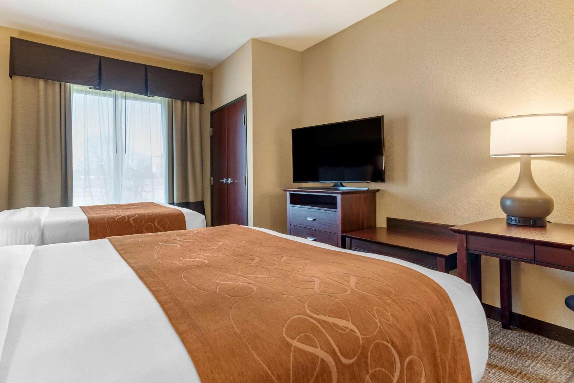 Comfort Suites Airport South photo 18