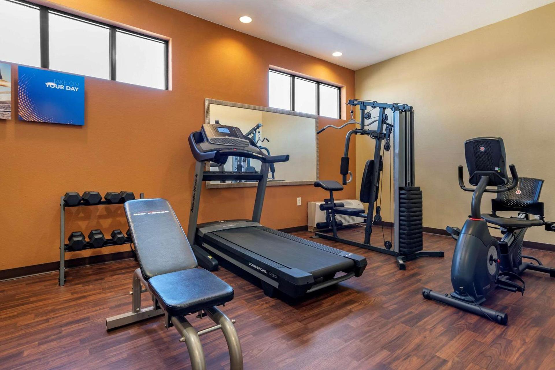 Comfort Suites Airport South photo 23