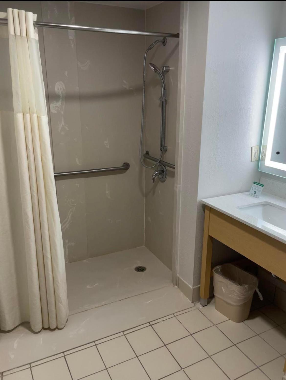 Quality Inn Spring Valley - Nanuet photo 16