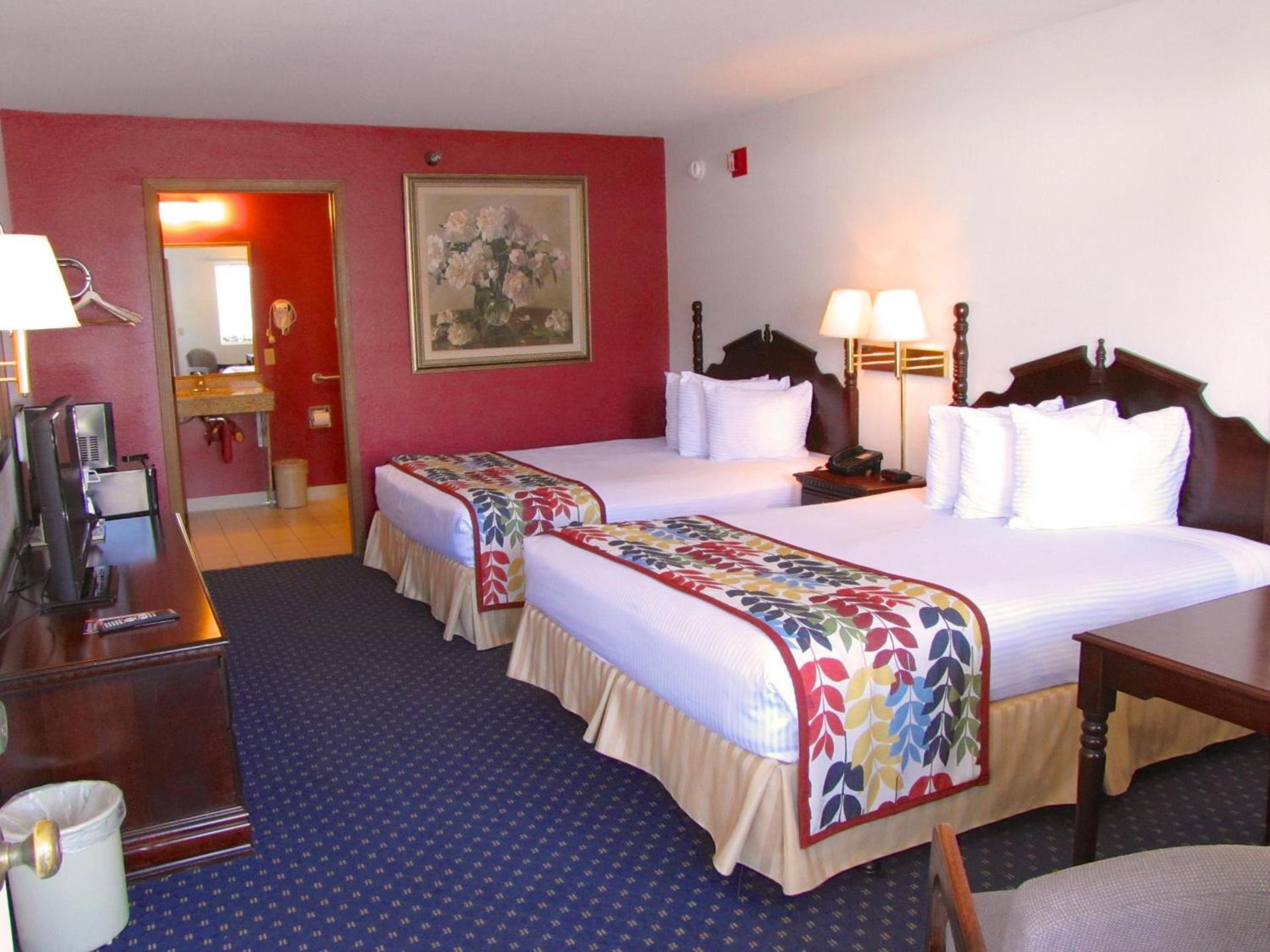 Dutton Inn photo 2