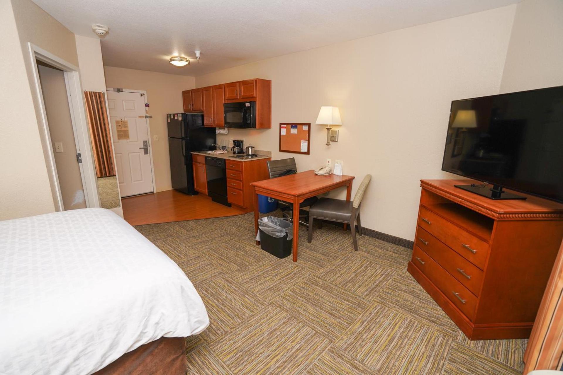 Candlewood Suites Boise - Towne Square by IHG photo 54