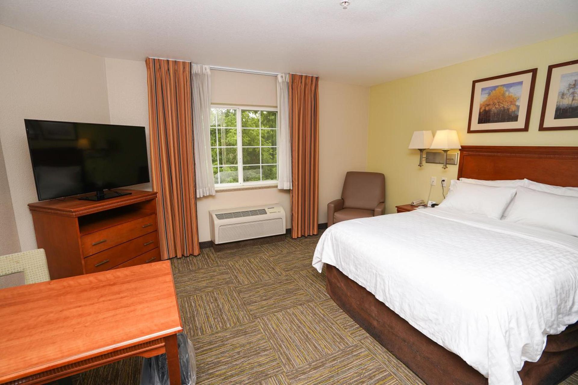 Candlewood Suites Boise - Towne Square by IHG photo 55